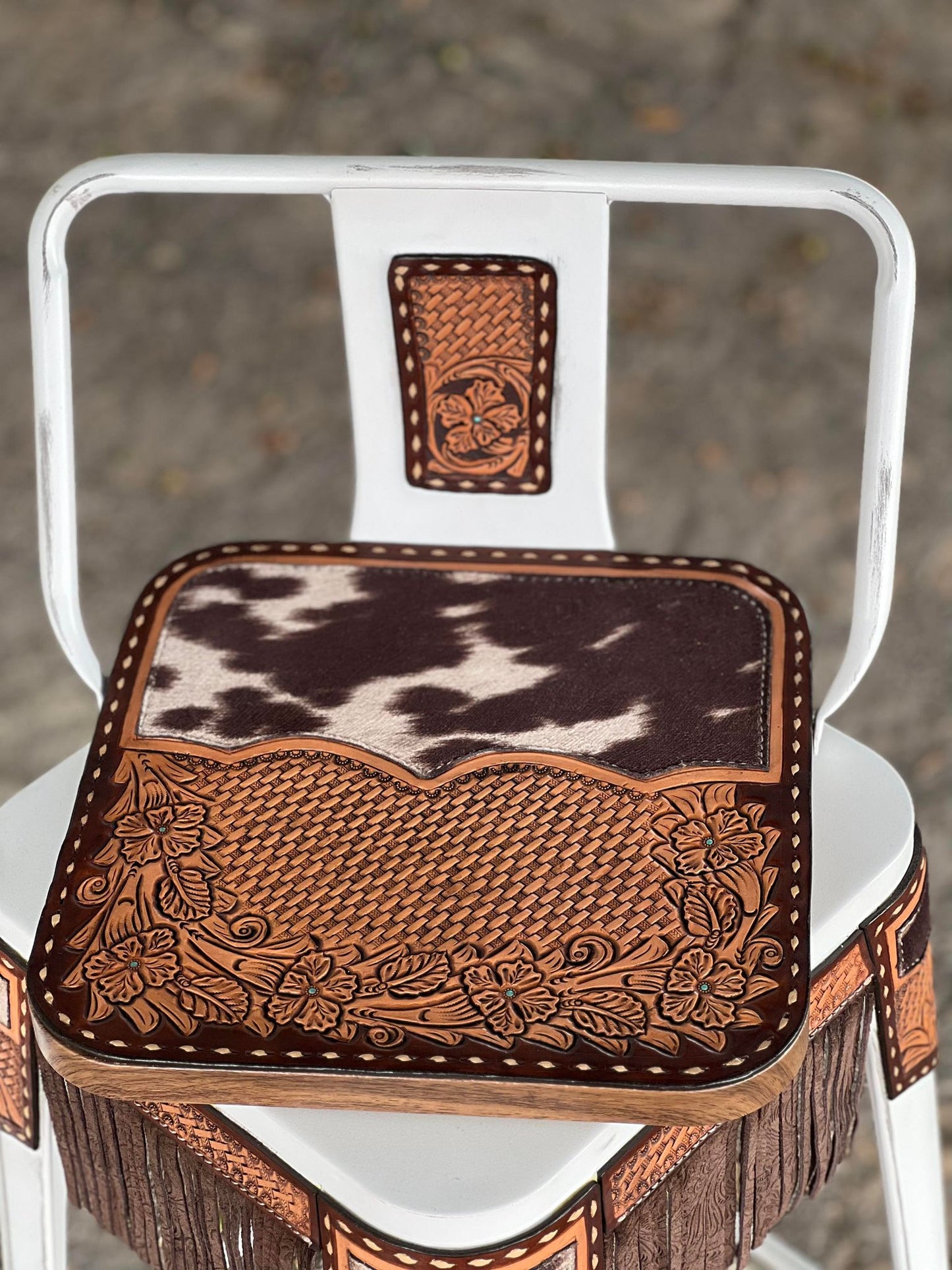 (STOCK!) SET OF 2 30" WHITE SWIVEL BAR STOOLS WITH COW SUEDE & FRINGE INLAY