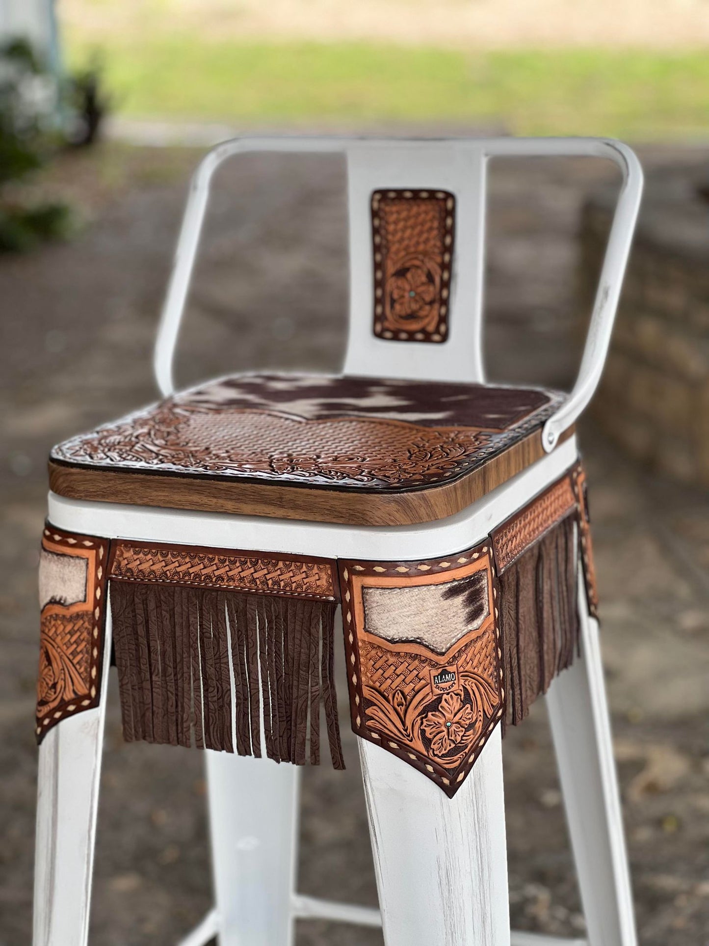 (STOCK!) SET OF 2 30" WHITE SWIVEL  BAR STOOLS WITH COW SUEDE & FRINGE INLAY