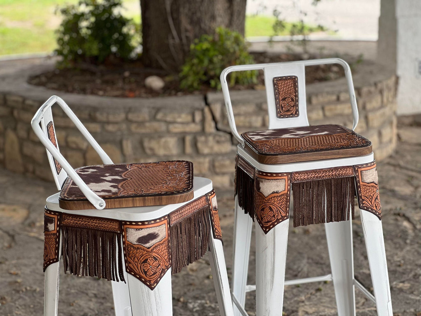 (STOCK!) SET OF 2 30" WHITE SWIVEL BAR STOOLS WITH COW SUEDE & FRINGE INLAY