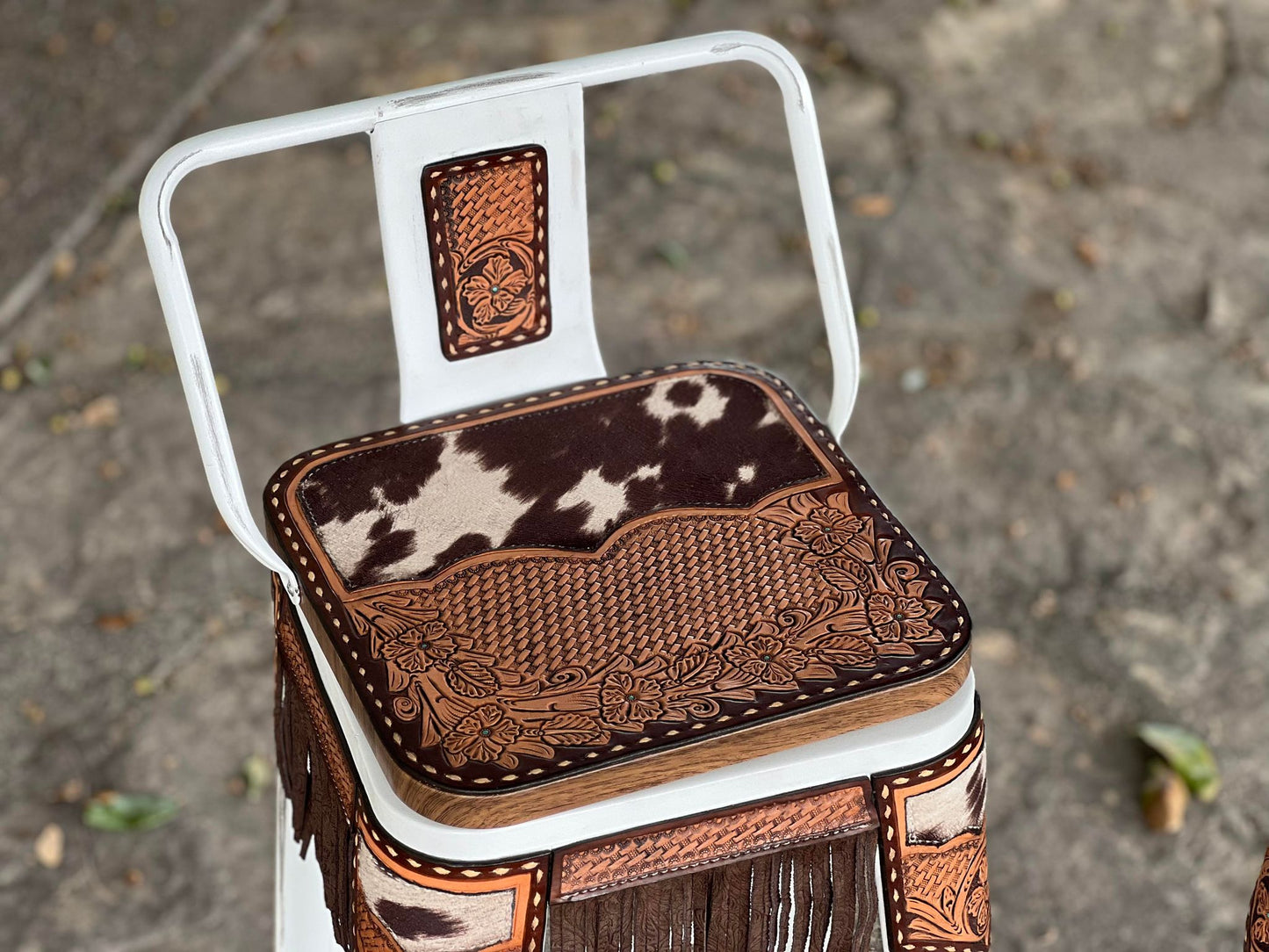 (STOCK!) SET OF 2 30" WHITE SWIVEL BAR STOOLS WITH COW SUEDE & FRINGE INLAY