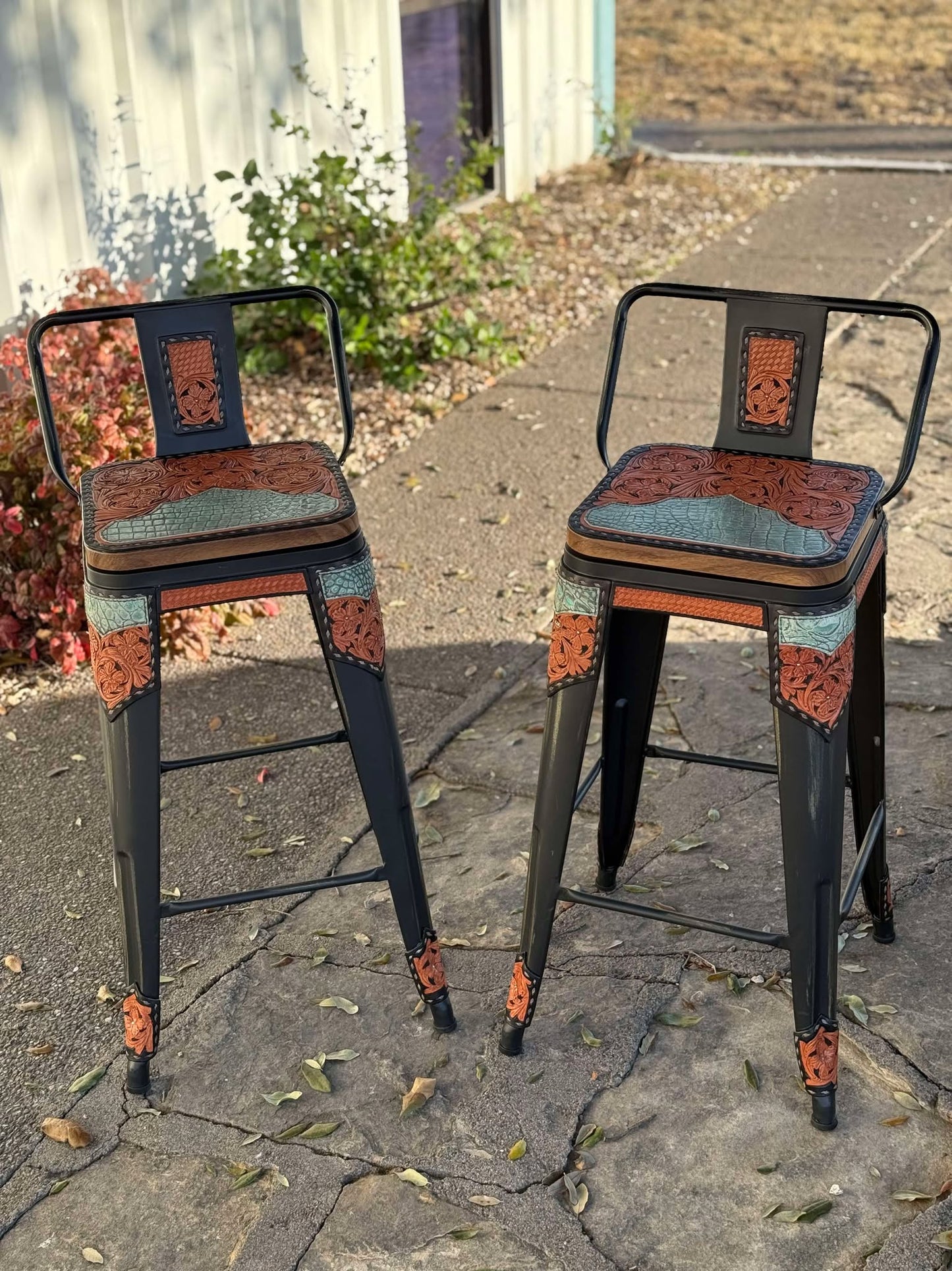 (PRE-ORDER) Turquoise Gator Bar Stools w/ Short Back