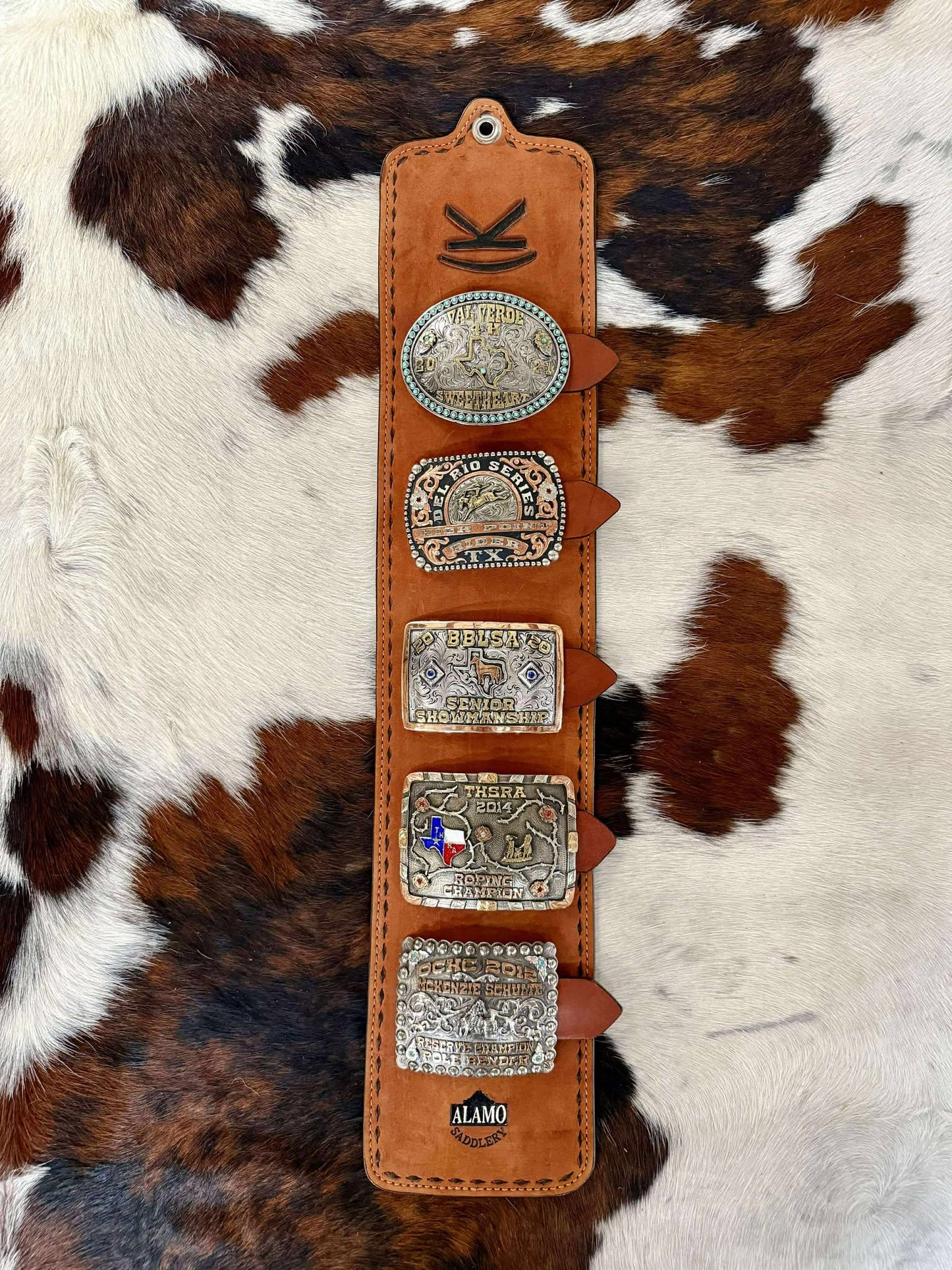 Add a custom logo (BUCKLE HOLDER)