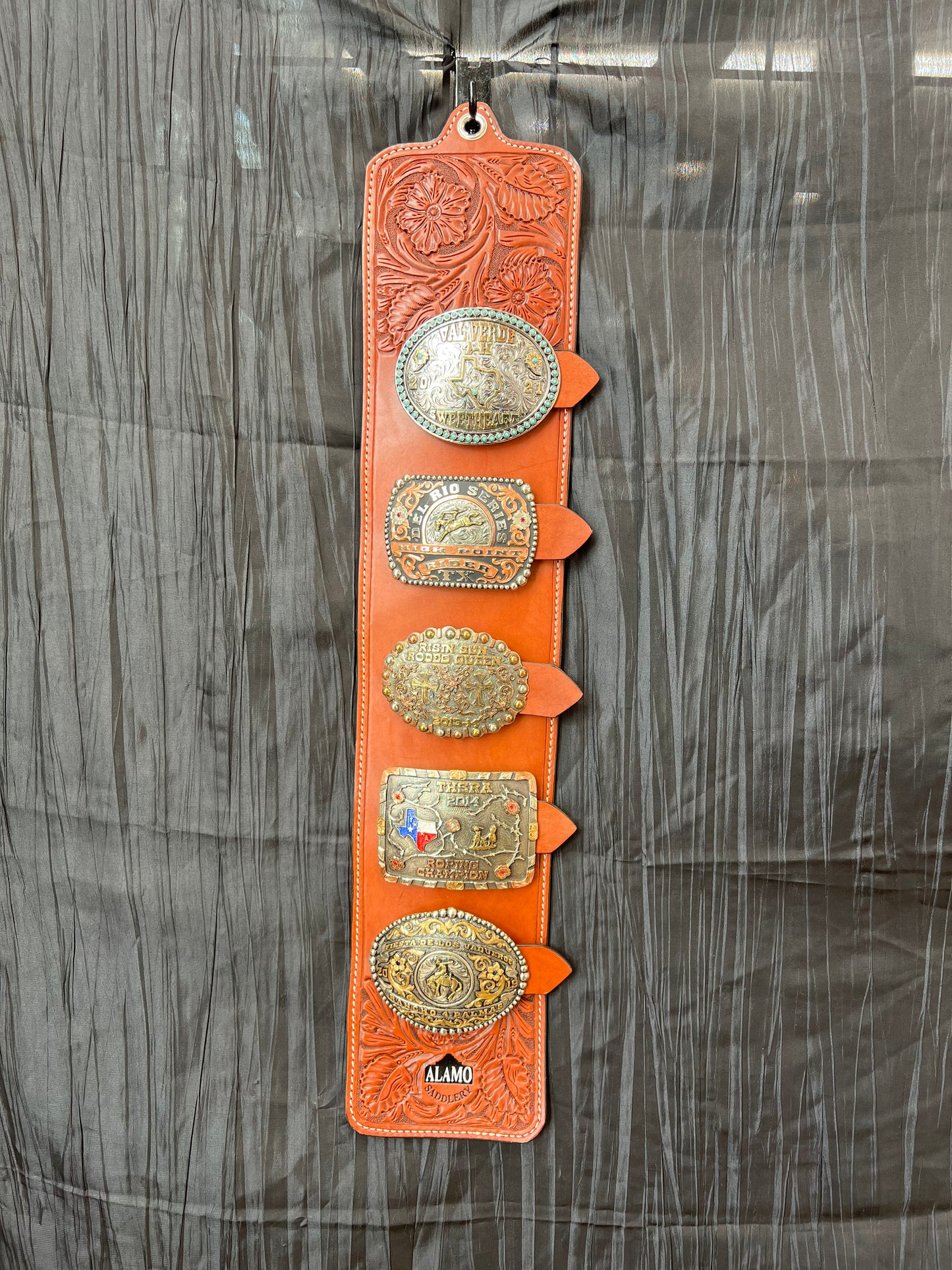 Toast Wild Rose buckle holder