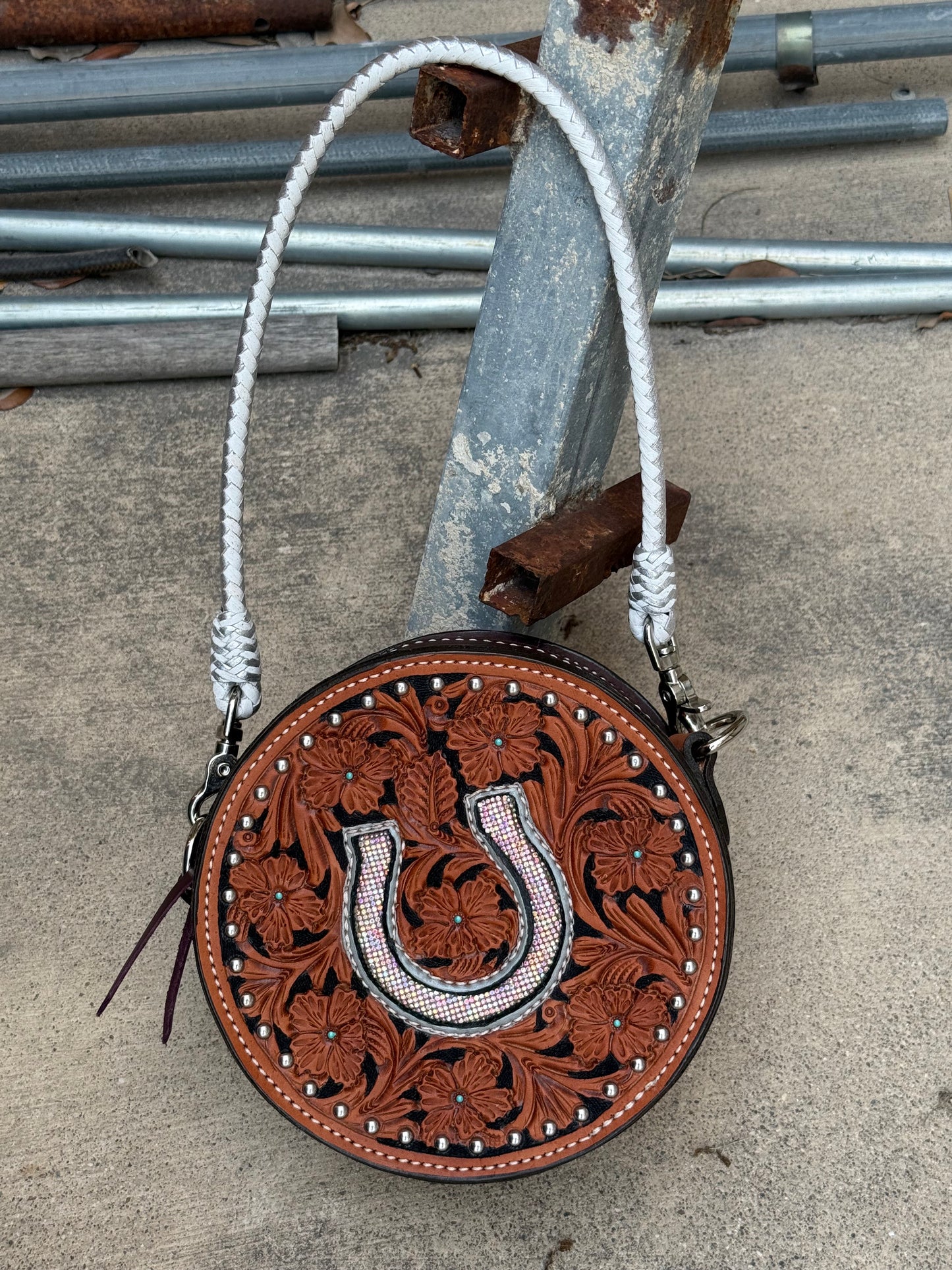 8" Canteen- Horse Shoe