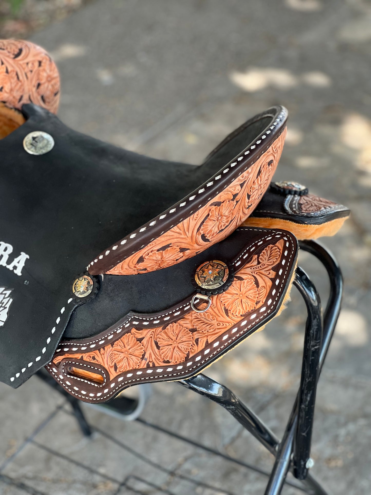 Black Roughout Floral patch Alamo Air Barrel