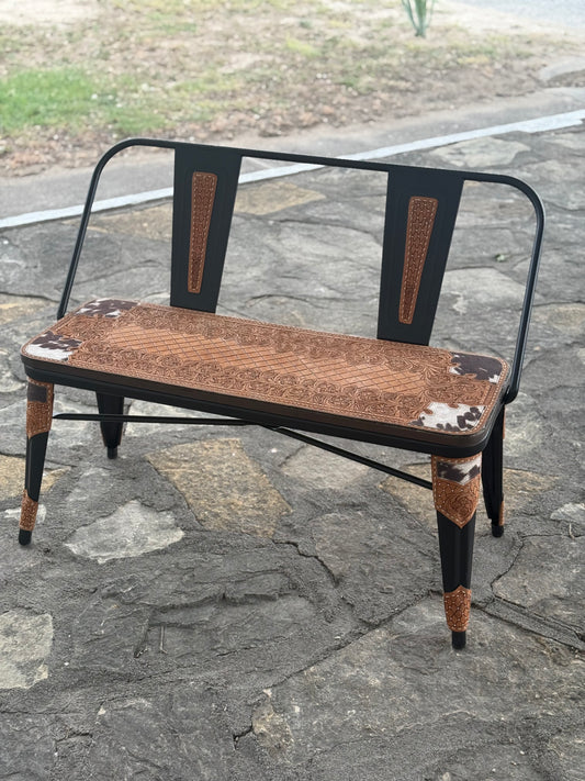 (STOCK)THE COWBOY BENCH Black (option 2)