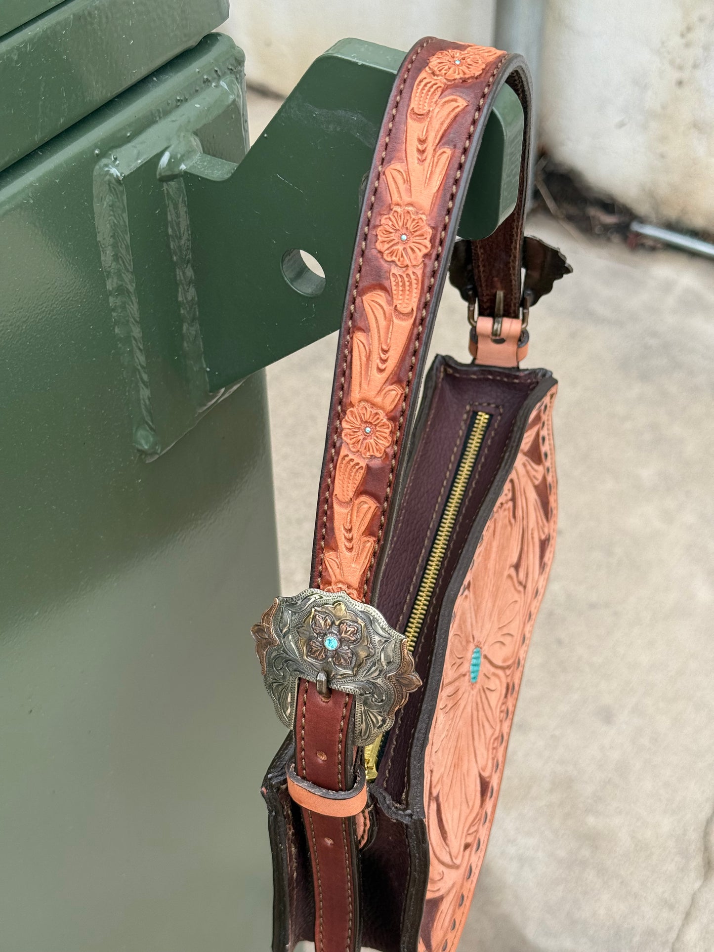 Buckle Bags - Roughout El Pinto