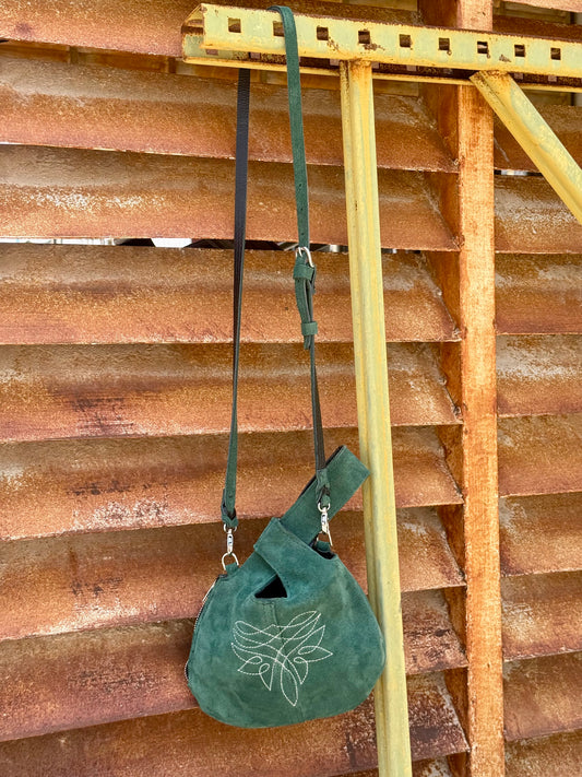 CATTLE BELL BAG- EMERALD