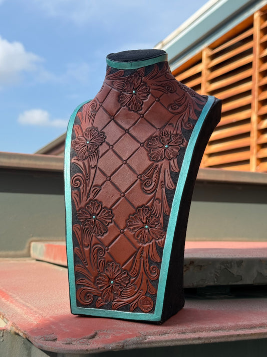 (PRE-ORDER!) Necklace Display- El pinto