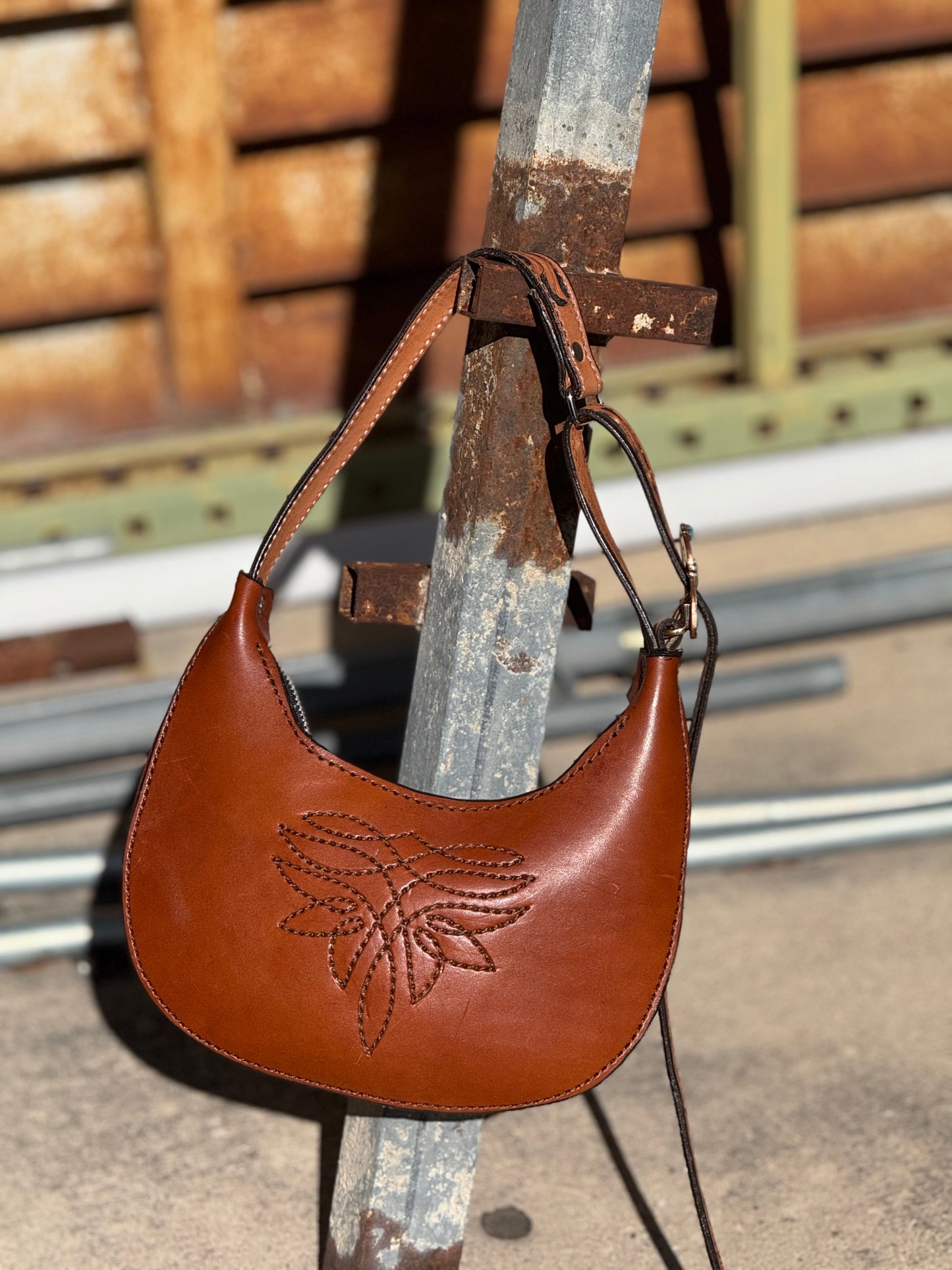 Pistol Purse- Horse Shoe