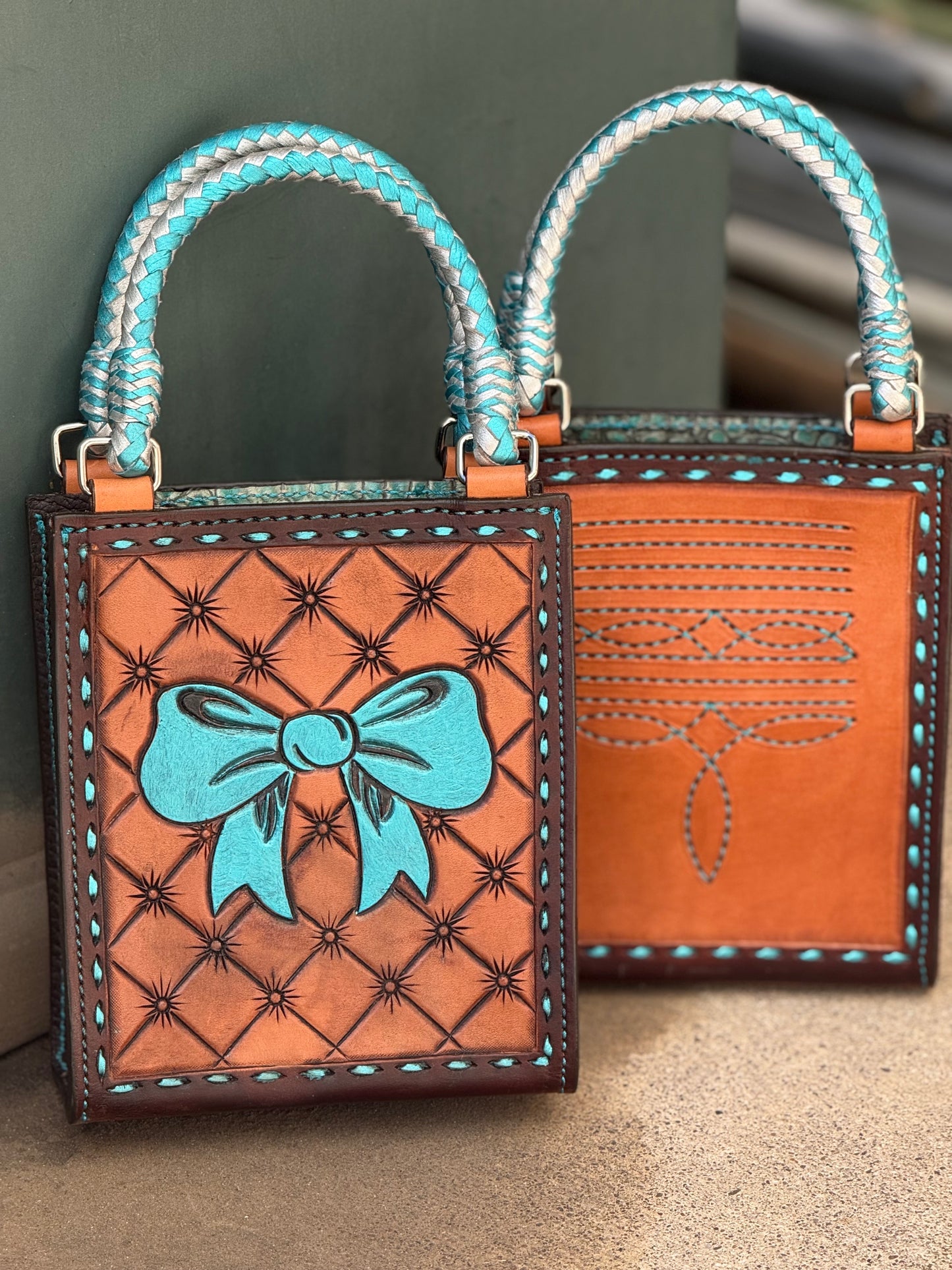 The Card Handbag- Turquoise bow