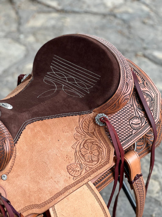 17" Ranchy ROPER Saddle