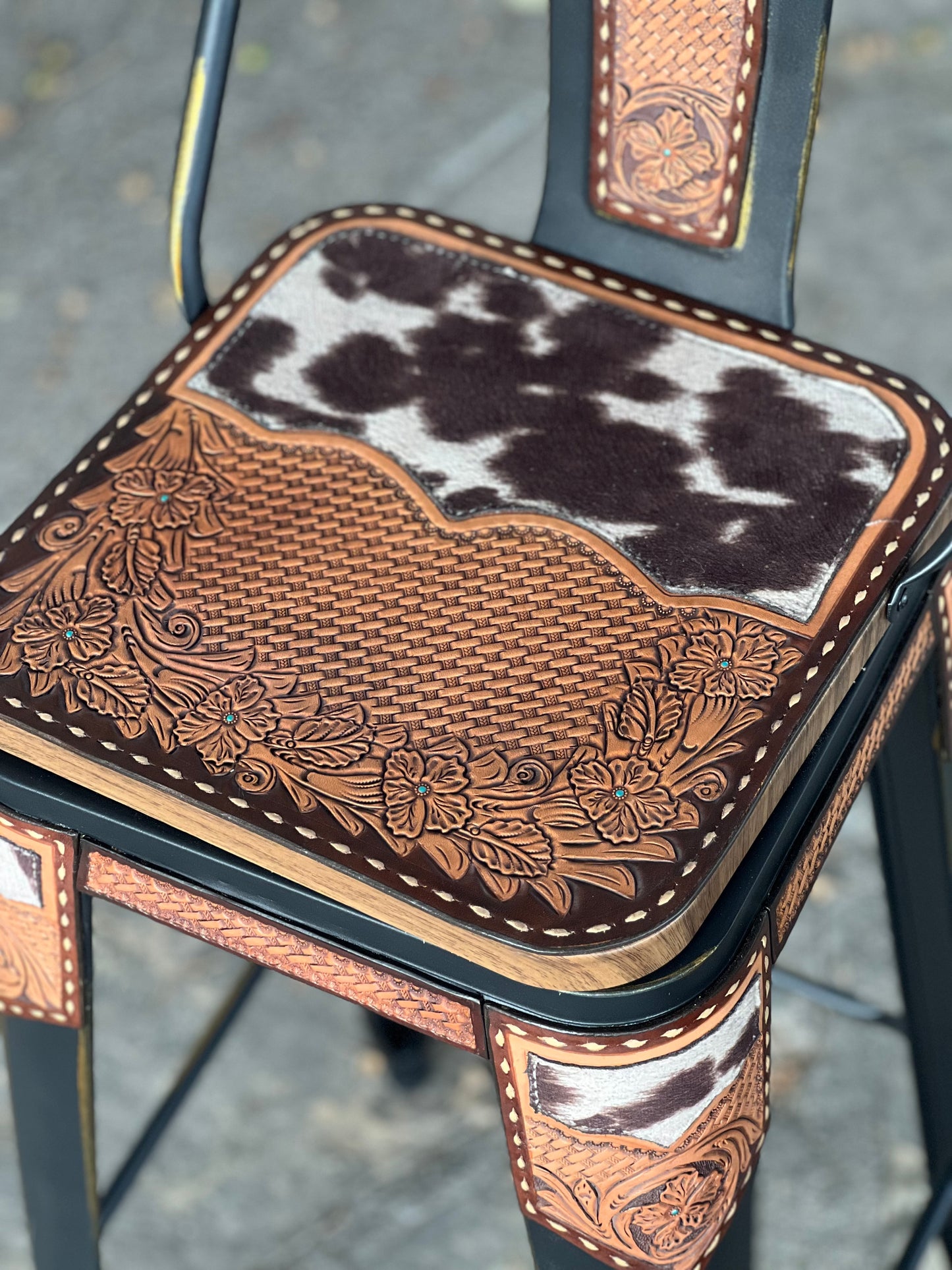 (STOCK!) SET OF 2 BLACK SWIVEL BAR STOOLS WITH COW SUEDE INLAY