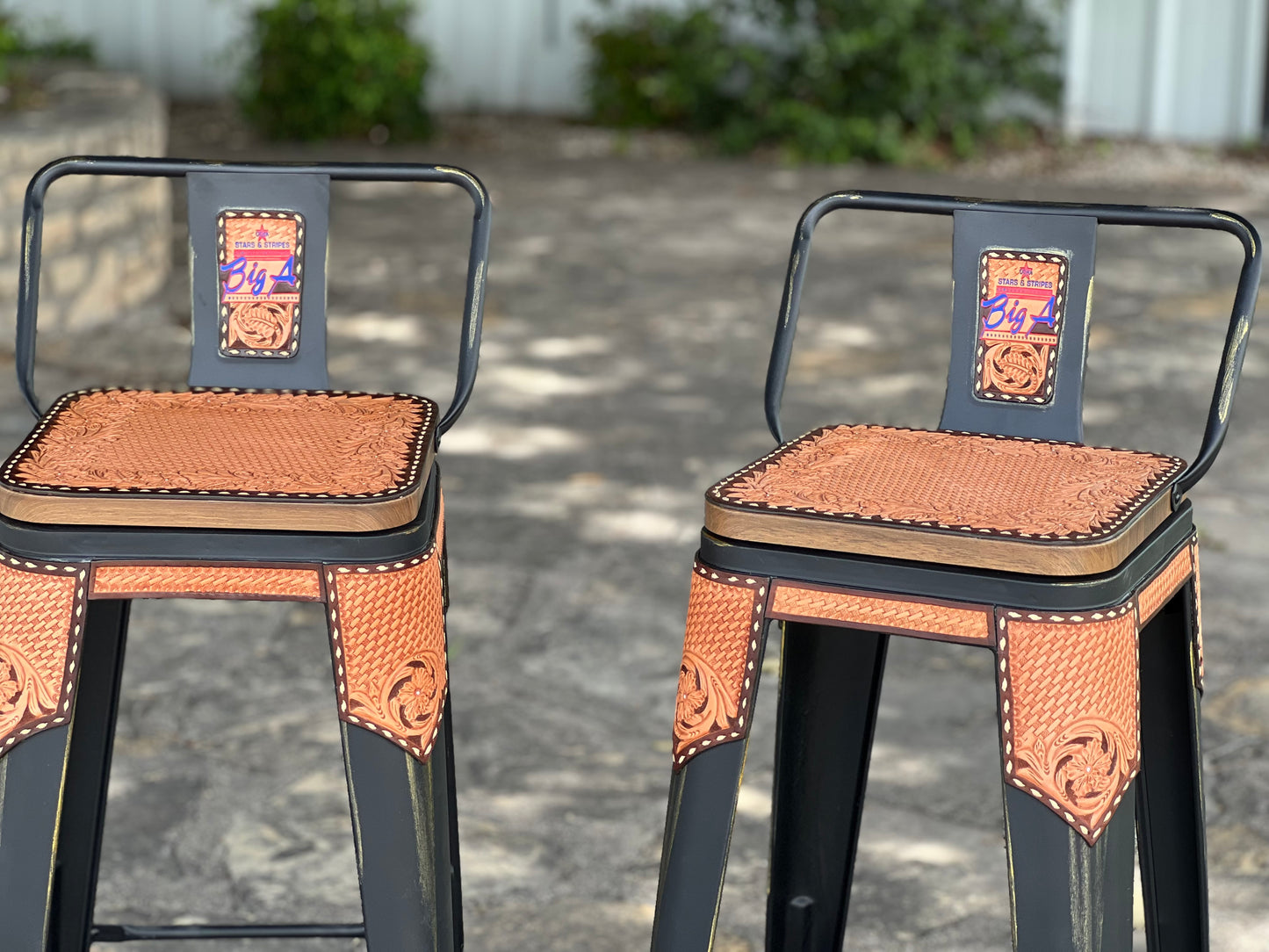 (PRE-ORDER) CINNAMON Barstools w/ Short Back