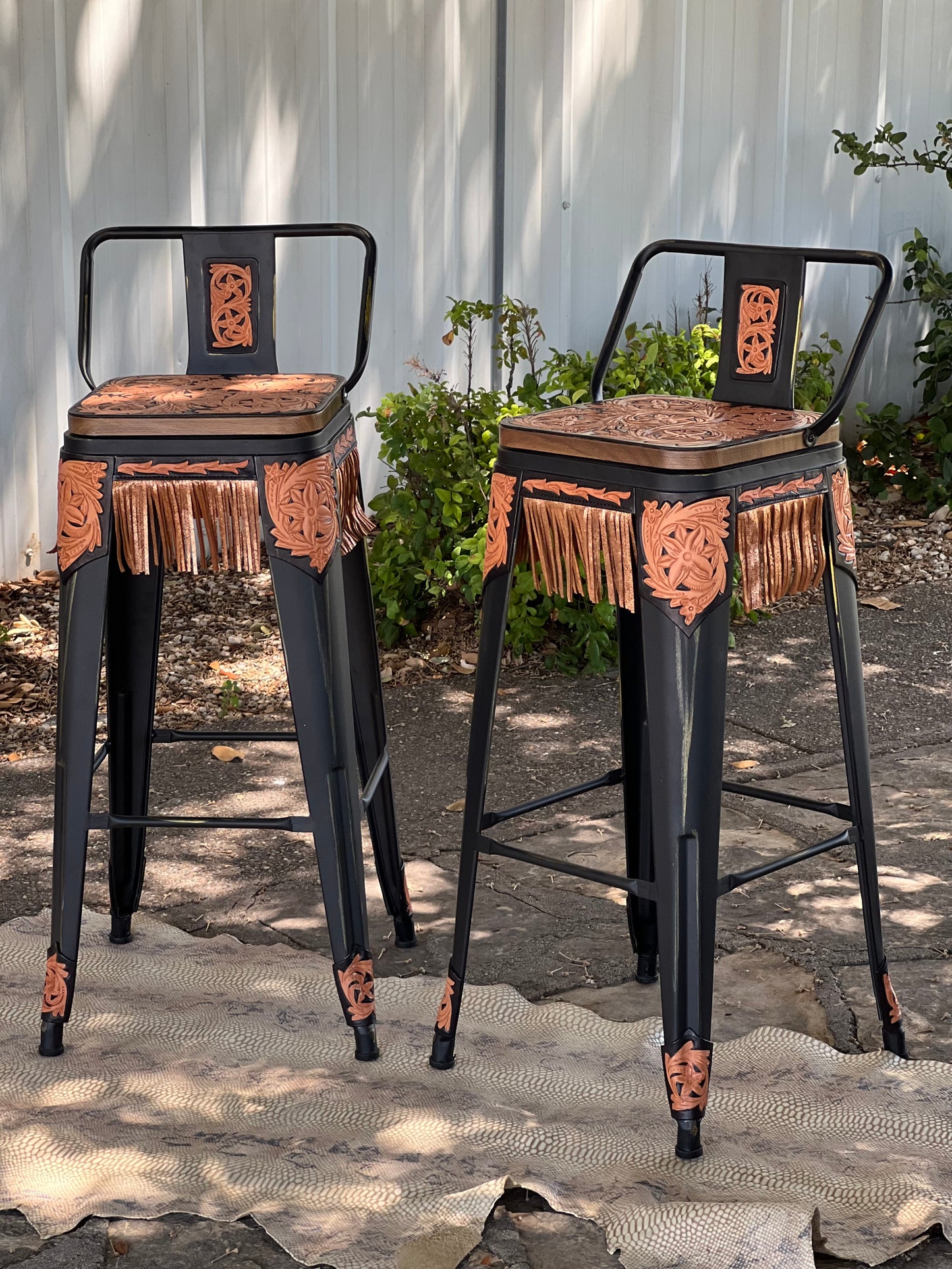 (STOCK!) SET OF 2 30" THE GOLDEN COWBOY BLACK SWIVEL BAR STOOLS
