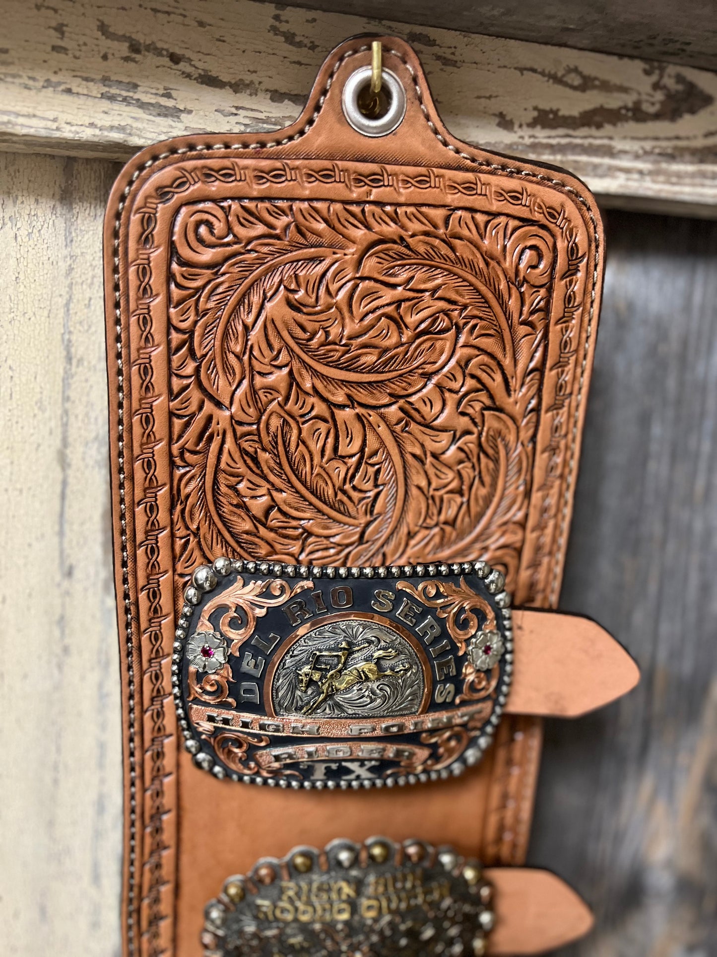 Trophy Buckle Holder | Cowboy Feather Golden