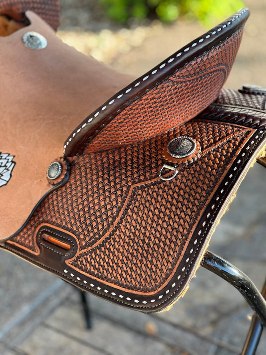 Western Desert Barrel Saddle