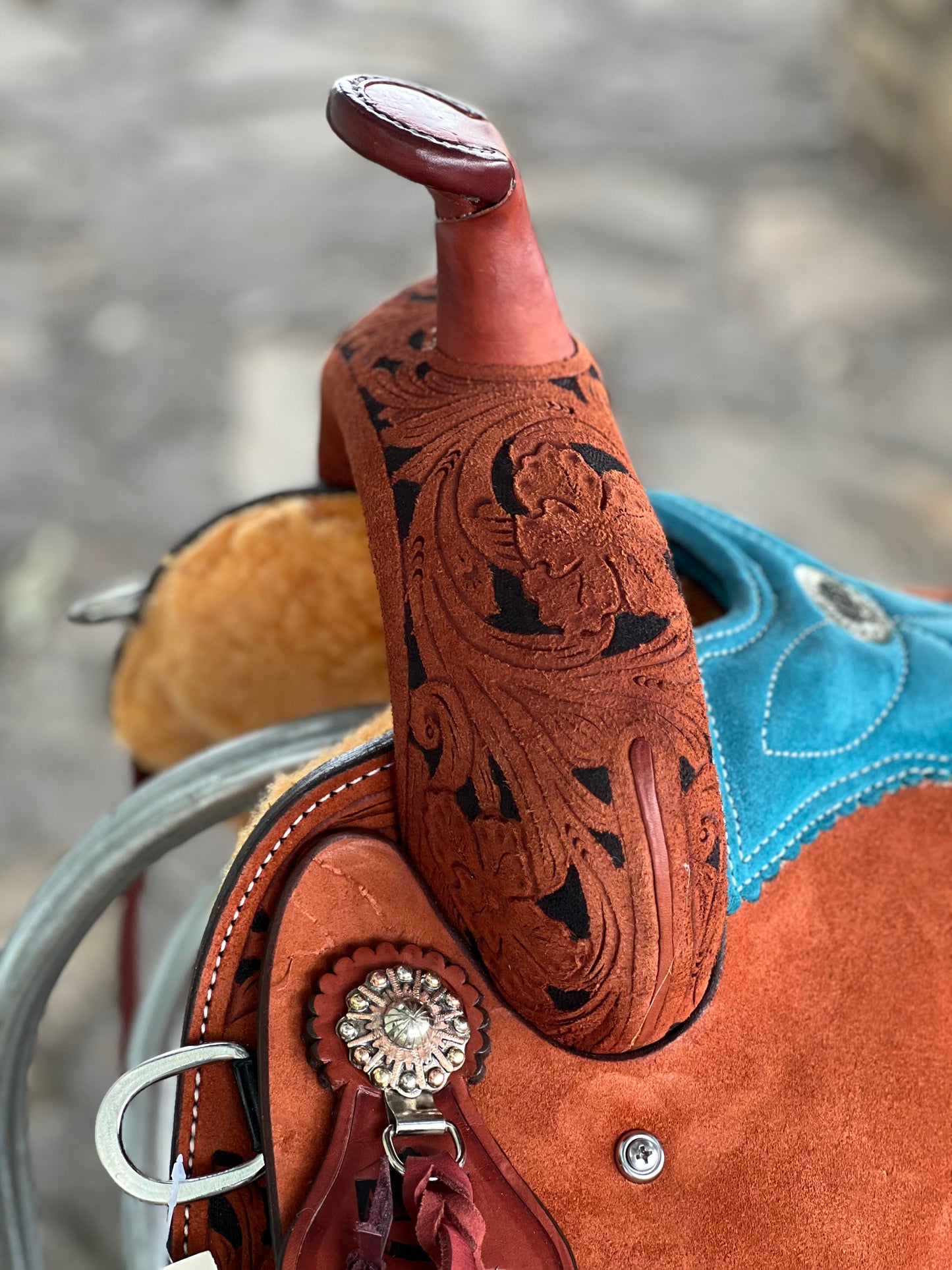 Ranshe Turquoise Barrel Saddle