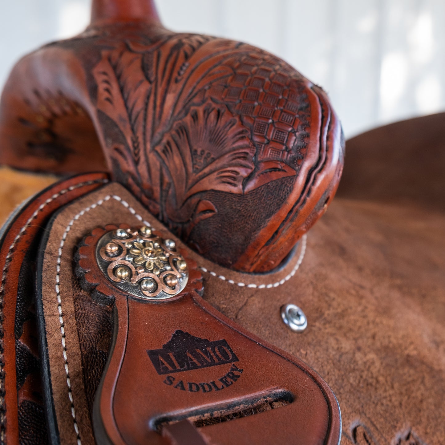 15" Breakaway Saddle 2-TONE