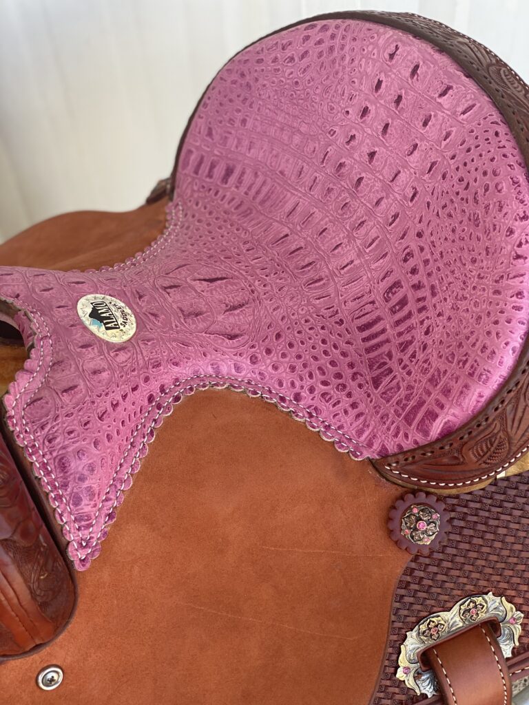 Youth rose barrel saddle seat.