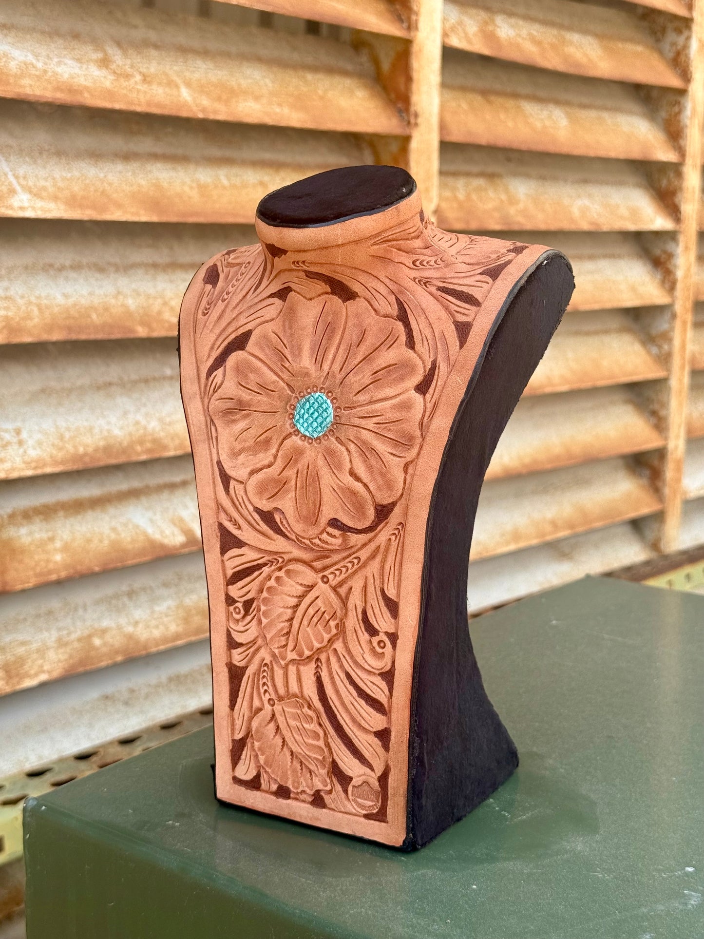 NECKLACE STAND - R/O EL PINTO