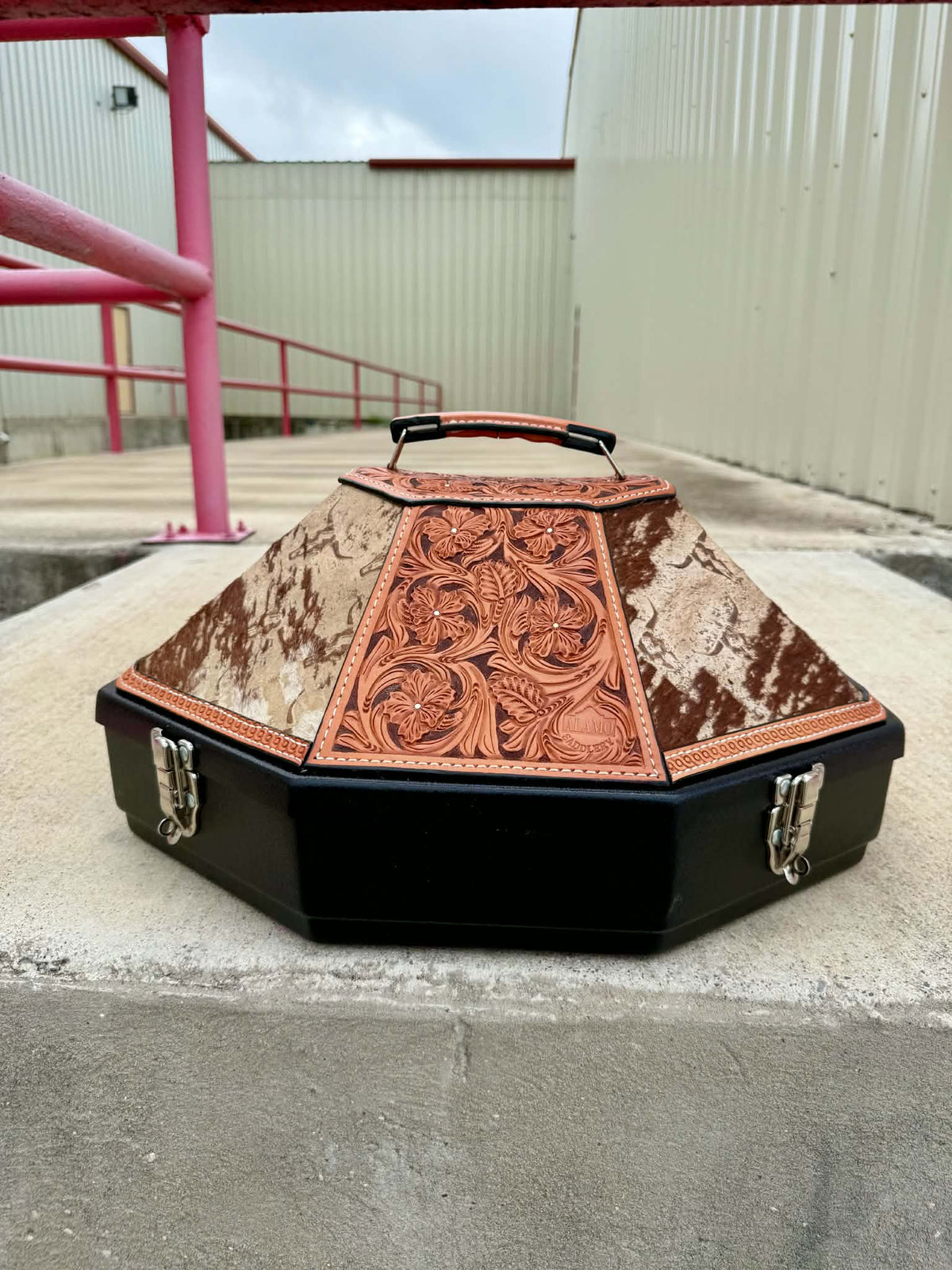 Leather Tooled Hat Can Carrier | Longhorn