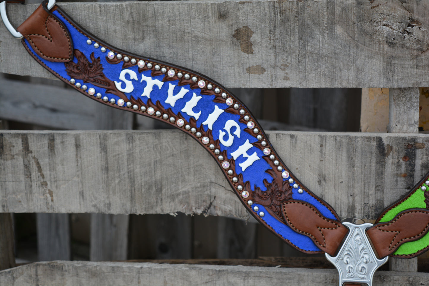 Rodeo Award | 2.5" Wave Breastcollar w/ BGP, SS Spots & Crystals (14 letters)