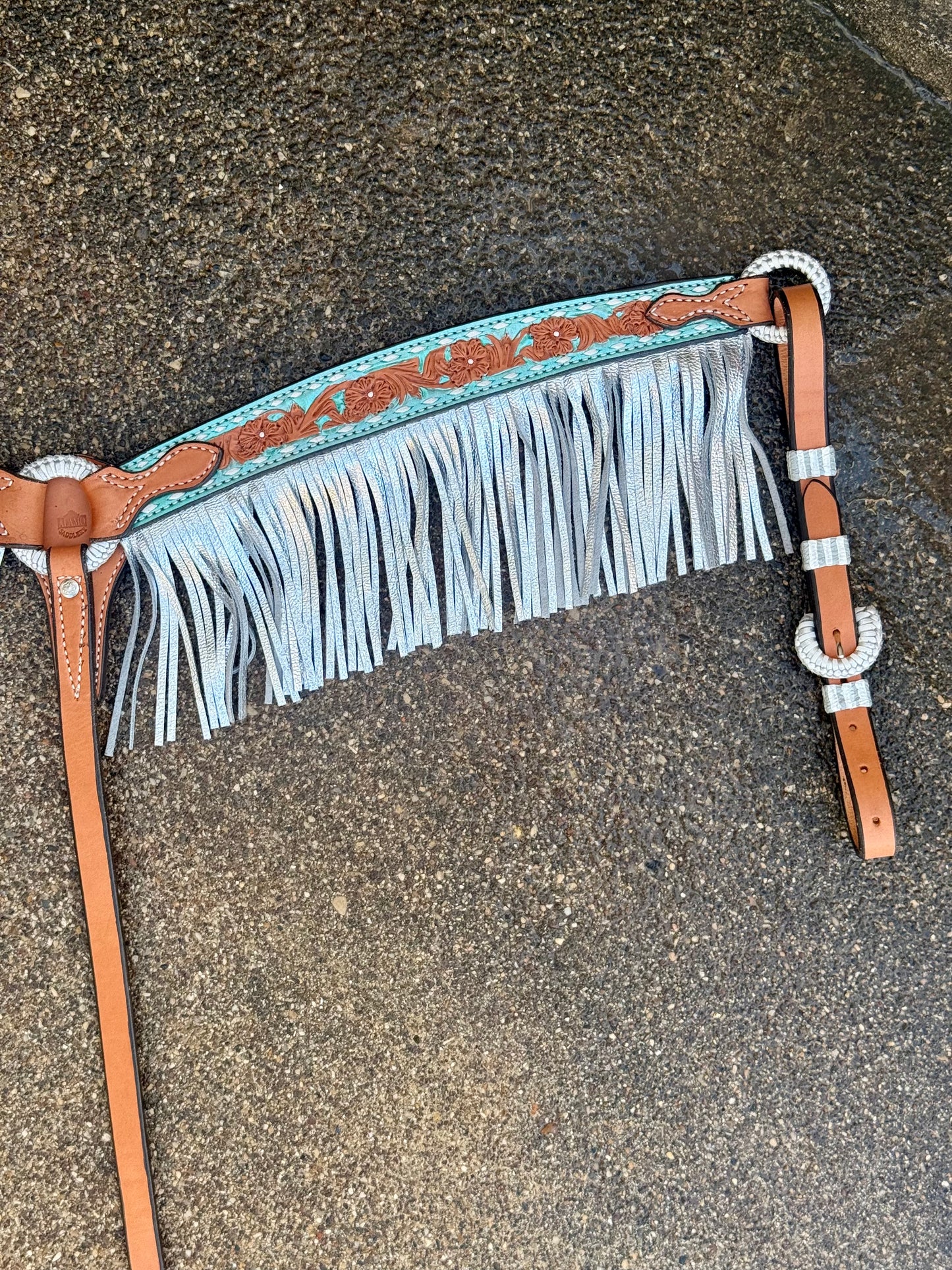 3F23-Turquoise shimmer 1-3/4" Contour breast collar