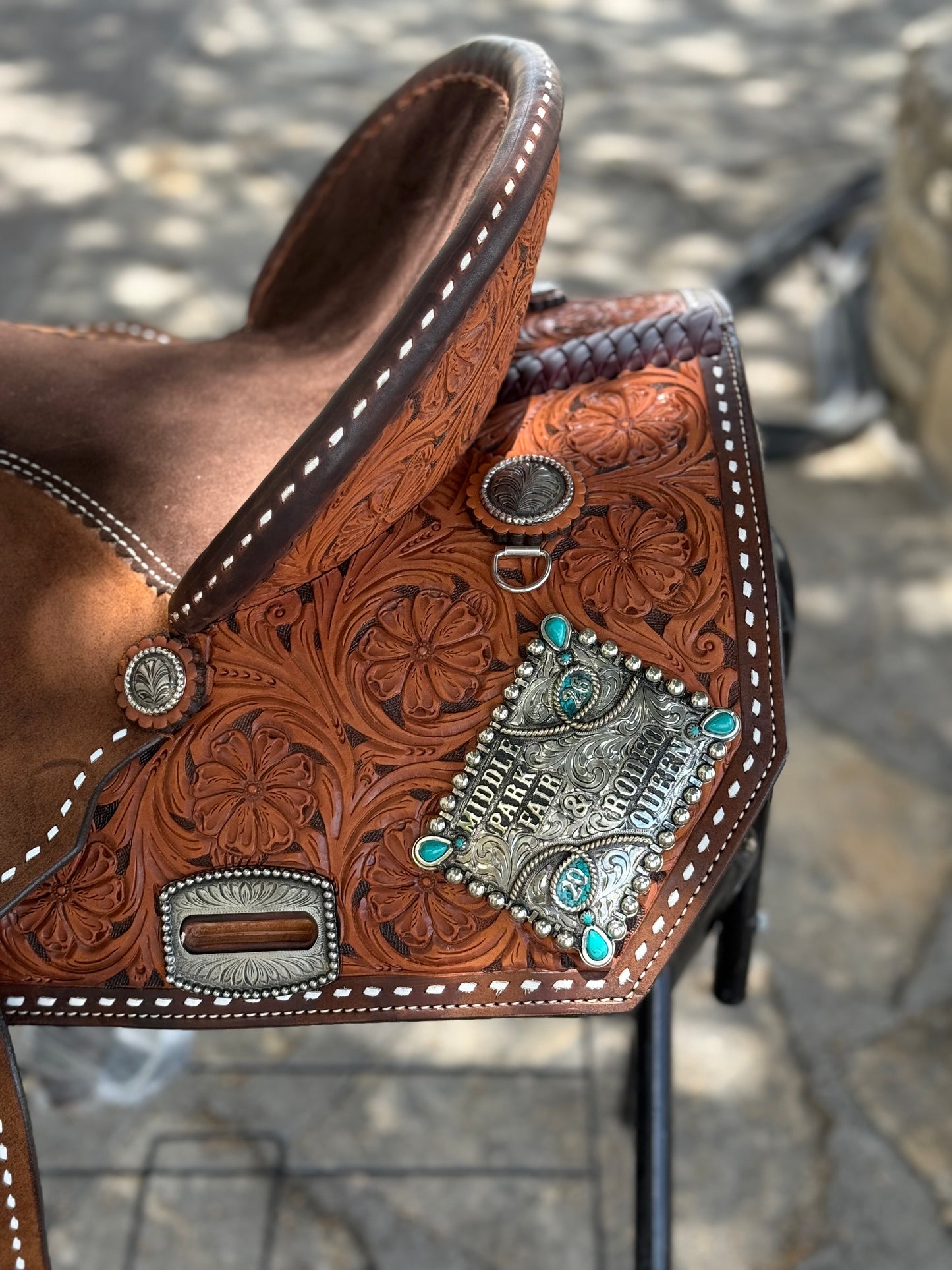 Add a custom pair of saddle plates to your saddle