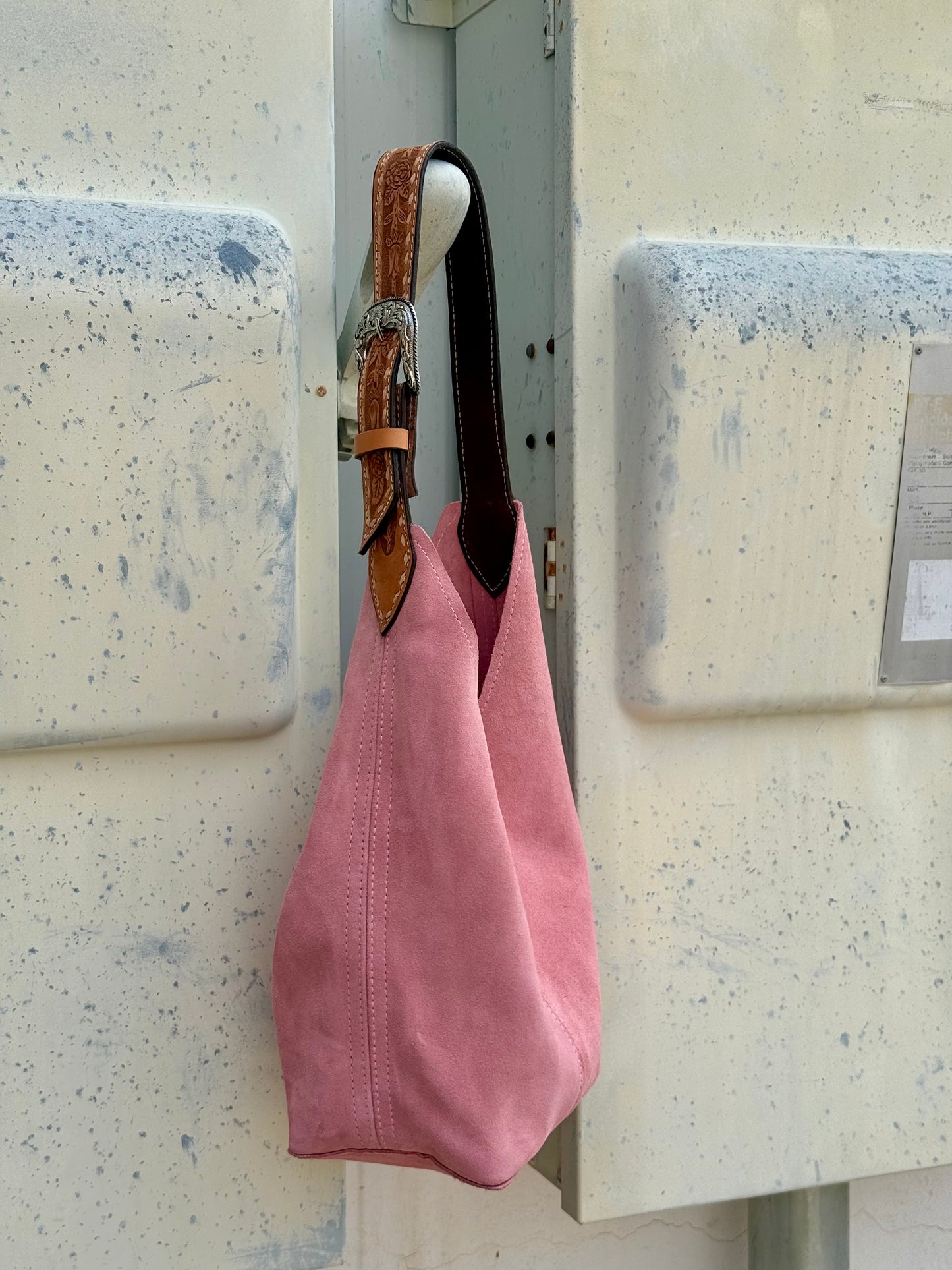 Darlin Duo - Light Pink Suede W/ Rose Strap