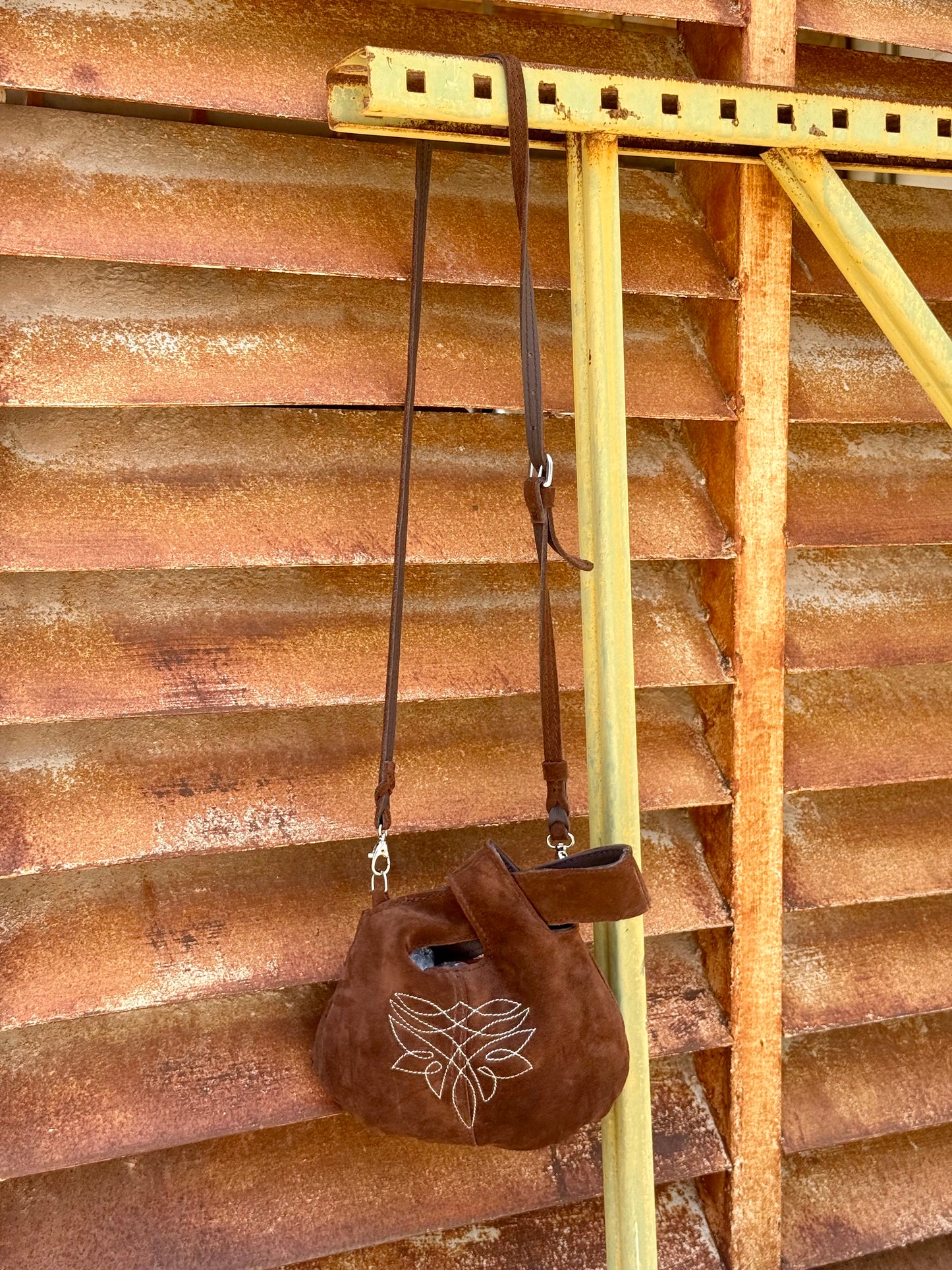 CATTLE BELL BAG- CHOCOLATE