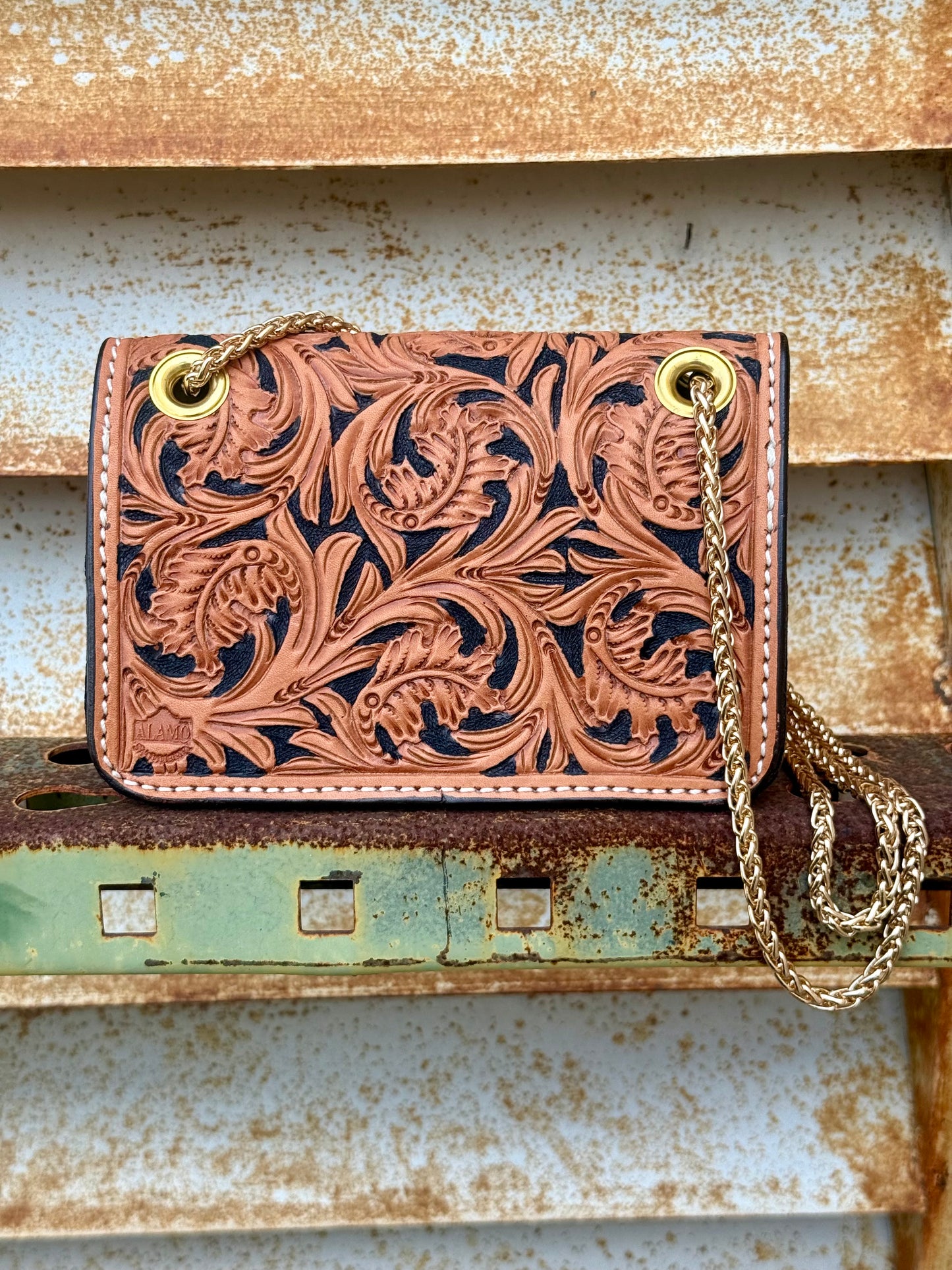 The Cowgirl Clutch- Oakleaf (FULL LEATHER)