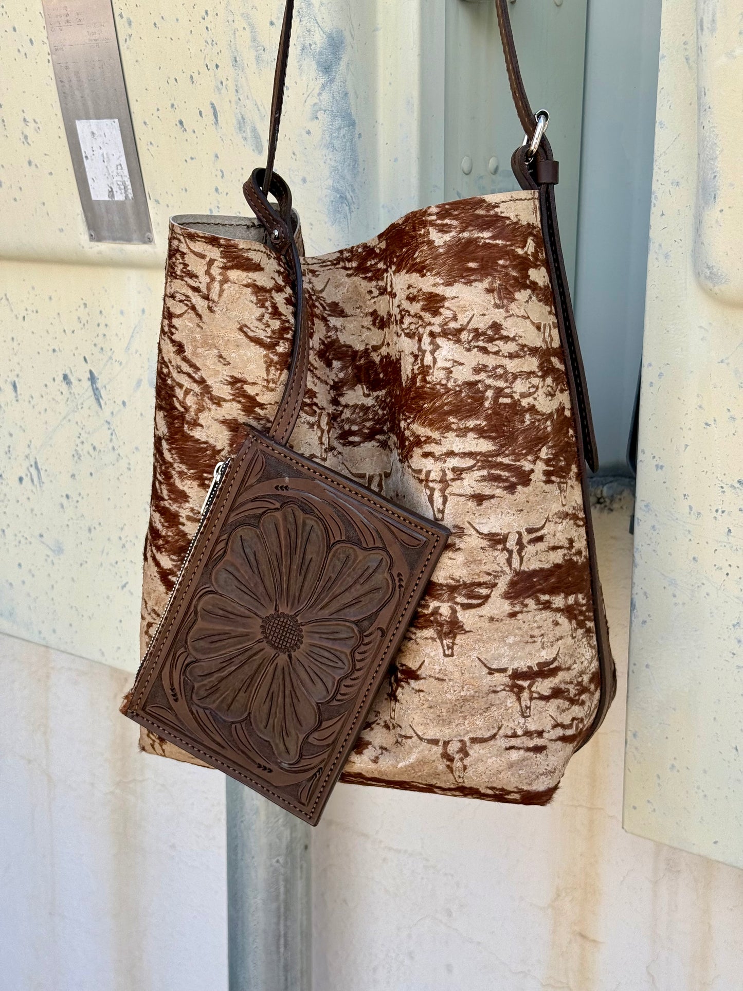 Livestock Tote- Longhorn