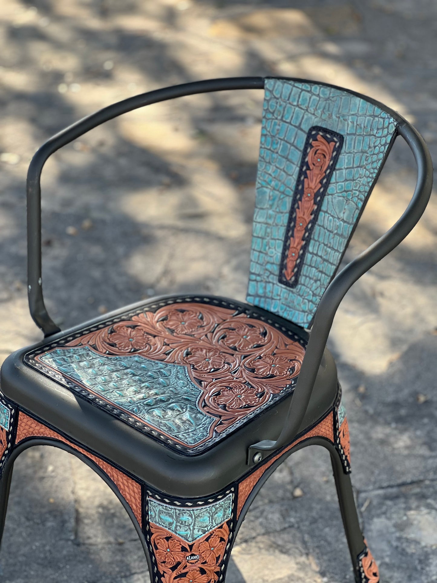 (STOCK!) SET OF 2 The Country Coffee Chairs- TURQUOISE GATOR