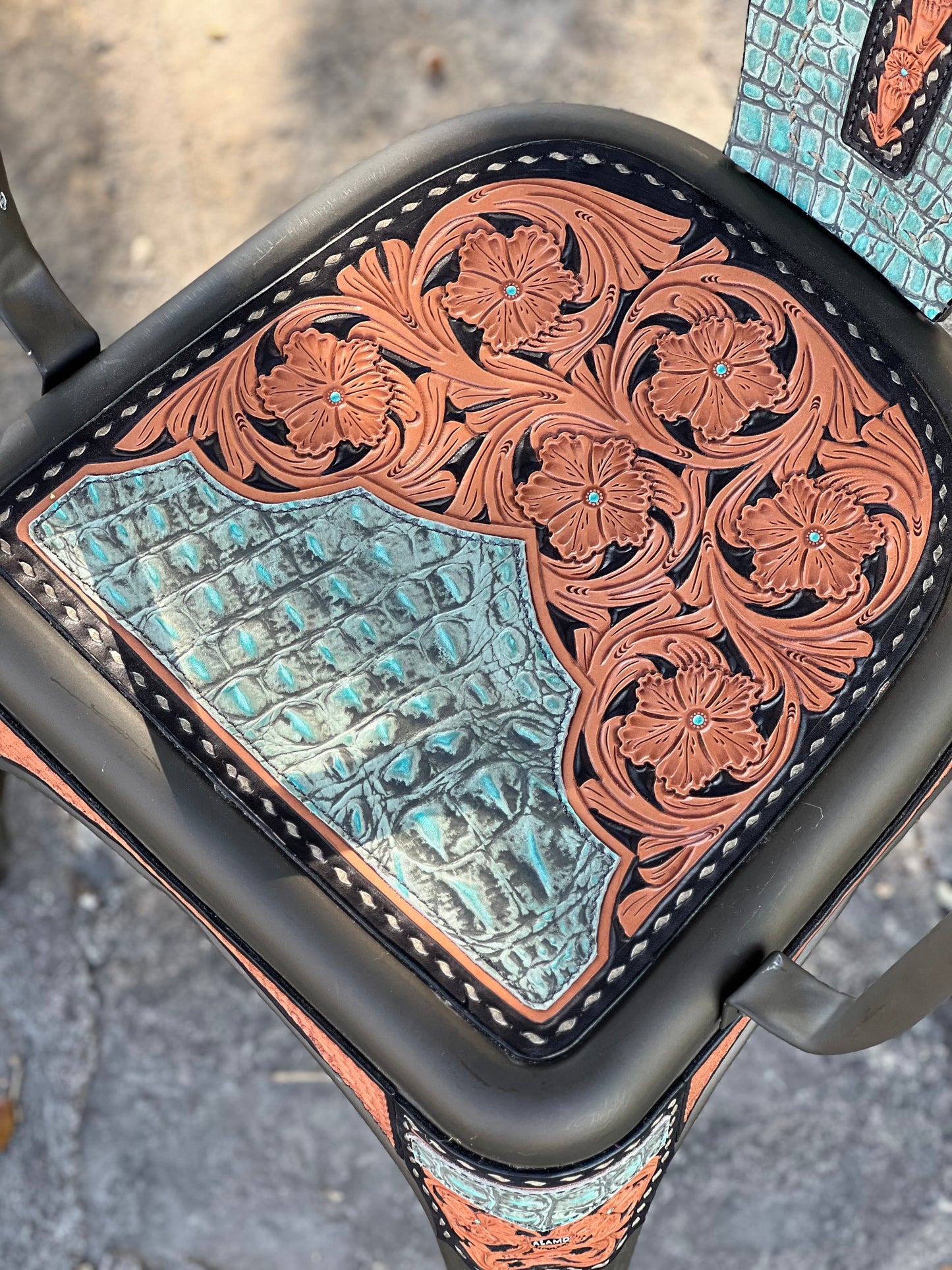 (STOCK!) SET OF 2 The Country Coffee Chairs- TURQUOISE GATOR
