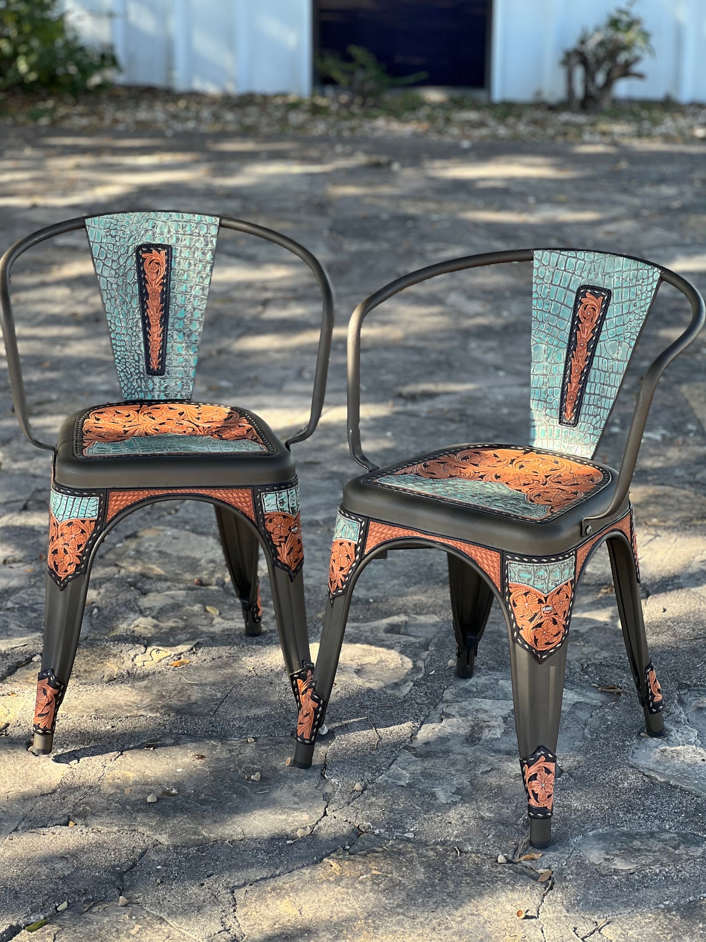 (STOCK!) SET OF 2 The Country Coffee Chairs- TURQUOISE GATOR