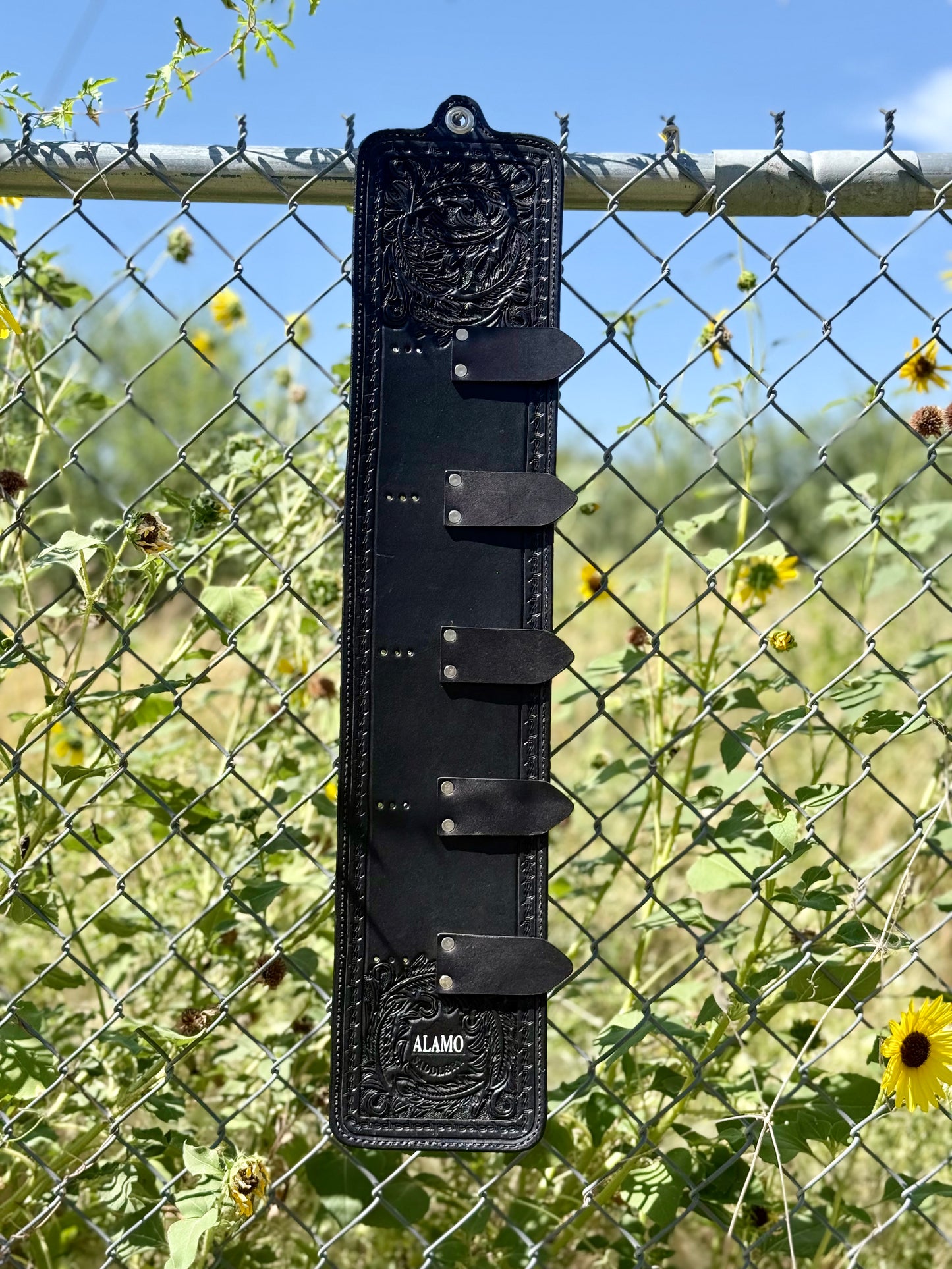 Trophy Buckle Holder | Cowboy Feather Black
