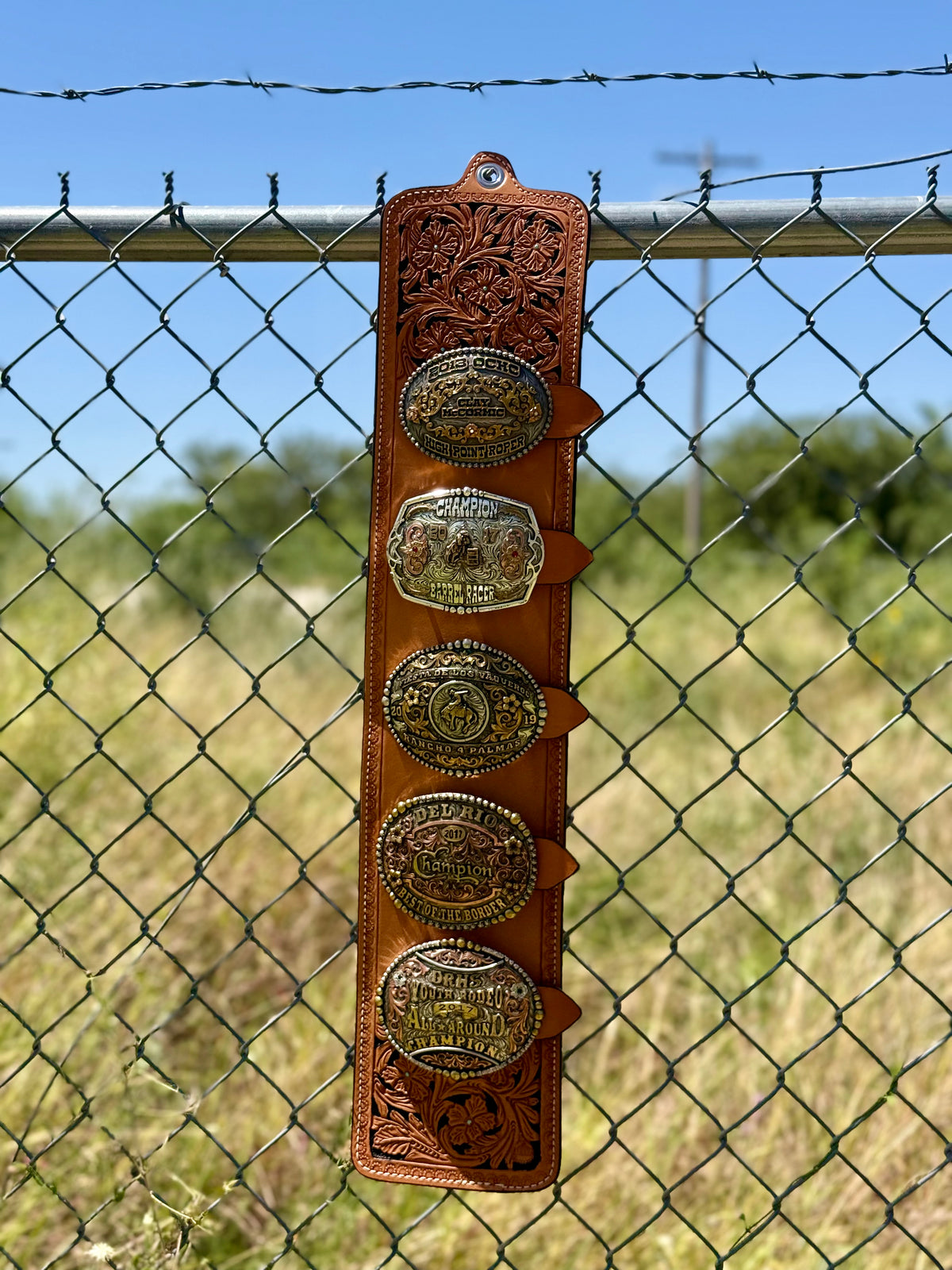 Trophy Buckle Holder | El Pinto
