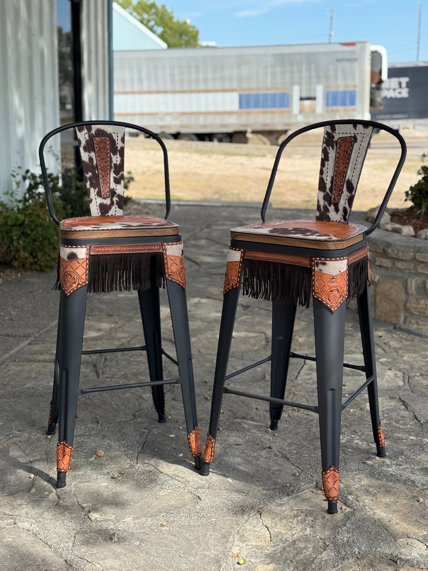 (STOCK) SET OF 2 30" BLACK SWIVEL BAR STOOL WITH GOLDEN COWBOY STITCH & FRINGE