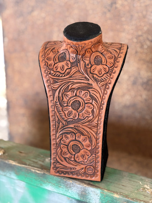 Necklace Stand | Rodeo Queen