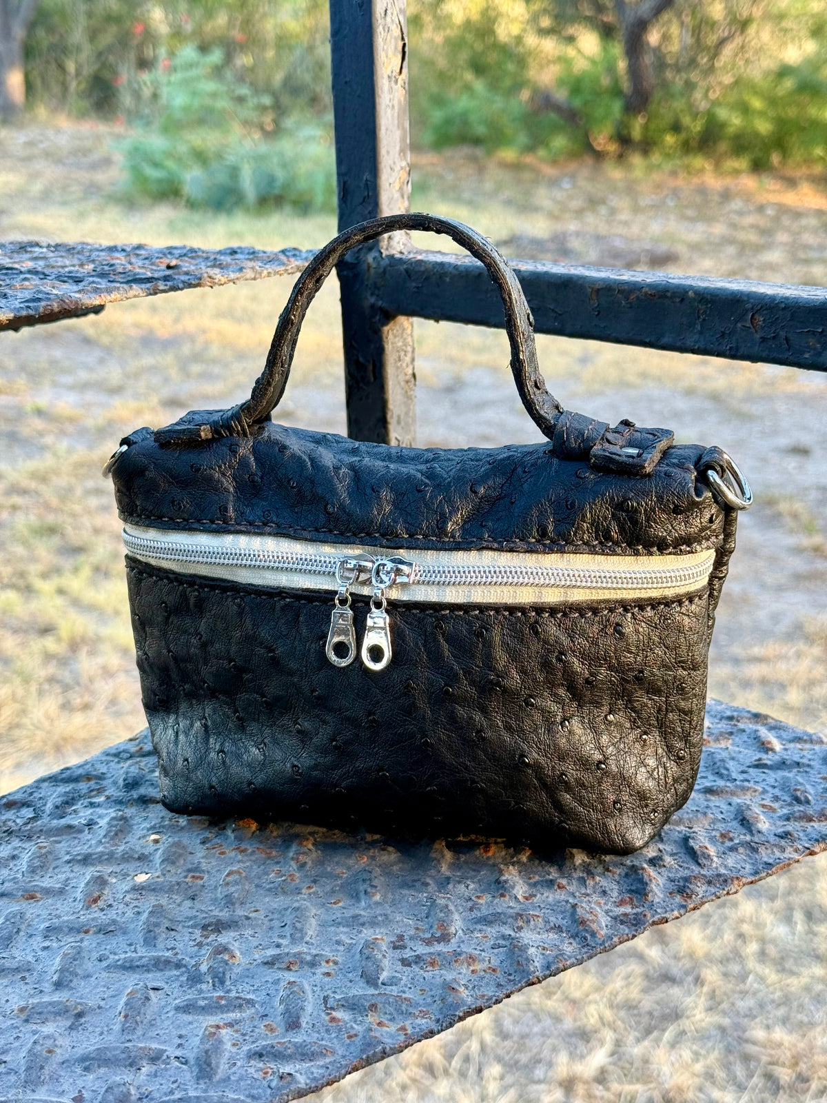 The Rio Grande | Exclusive Exotic Handbag - Black Ostrich
