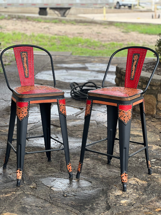 (STOCK) SET OF 2 30" THE RED GATOR w/ Tall Back in BLACK