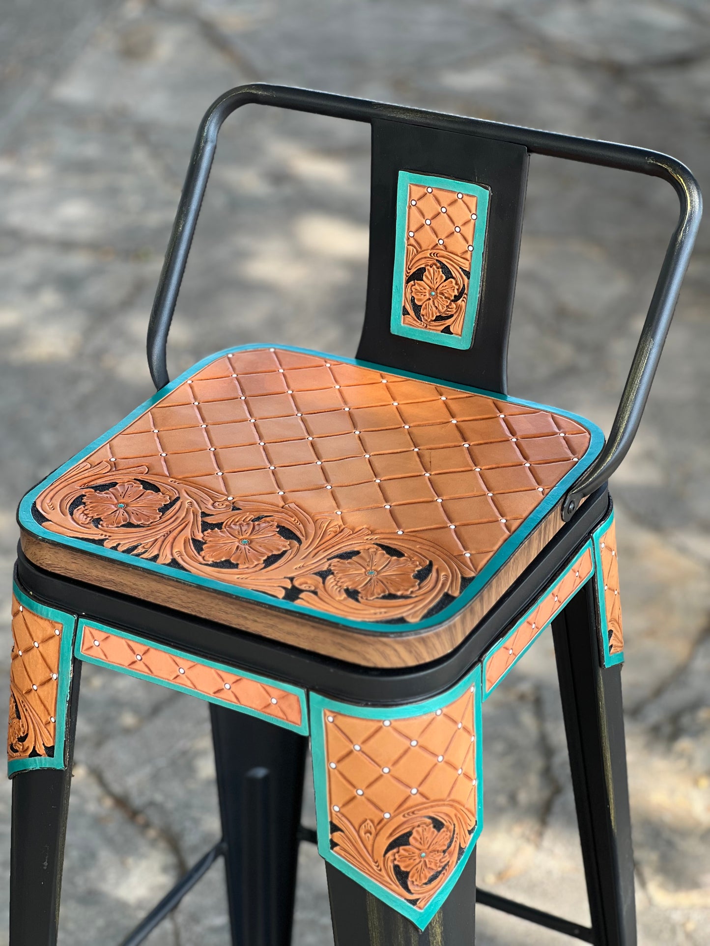 (STOCK!) SET OF 2 30" El Pinto w/ Black Short Black Bar Stools
