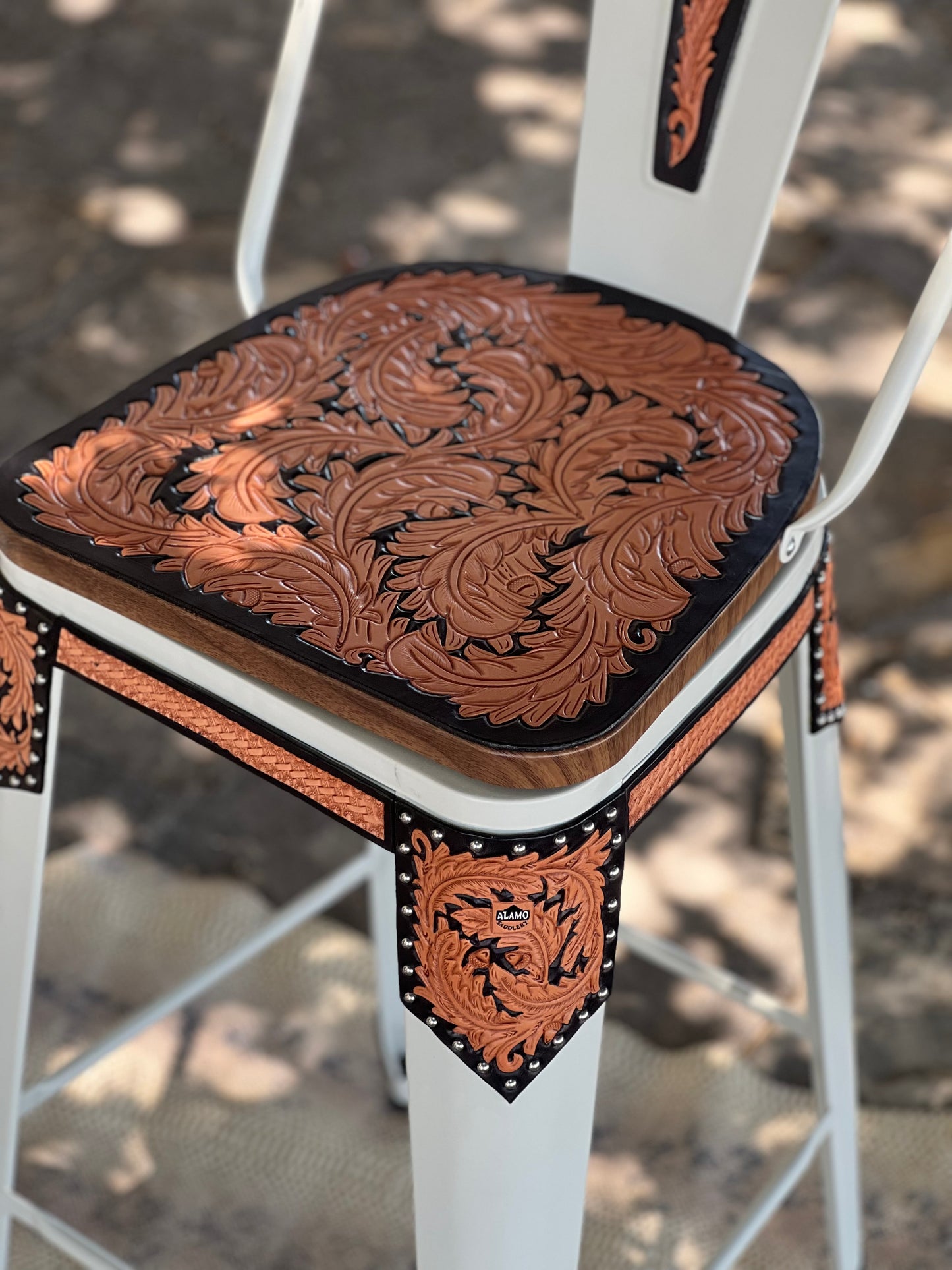 (PRE-ORDER) SET OF 2 SWIVEL  BAR STOOLS WITH TALL BACK "THE COWBOY FEATHER"