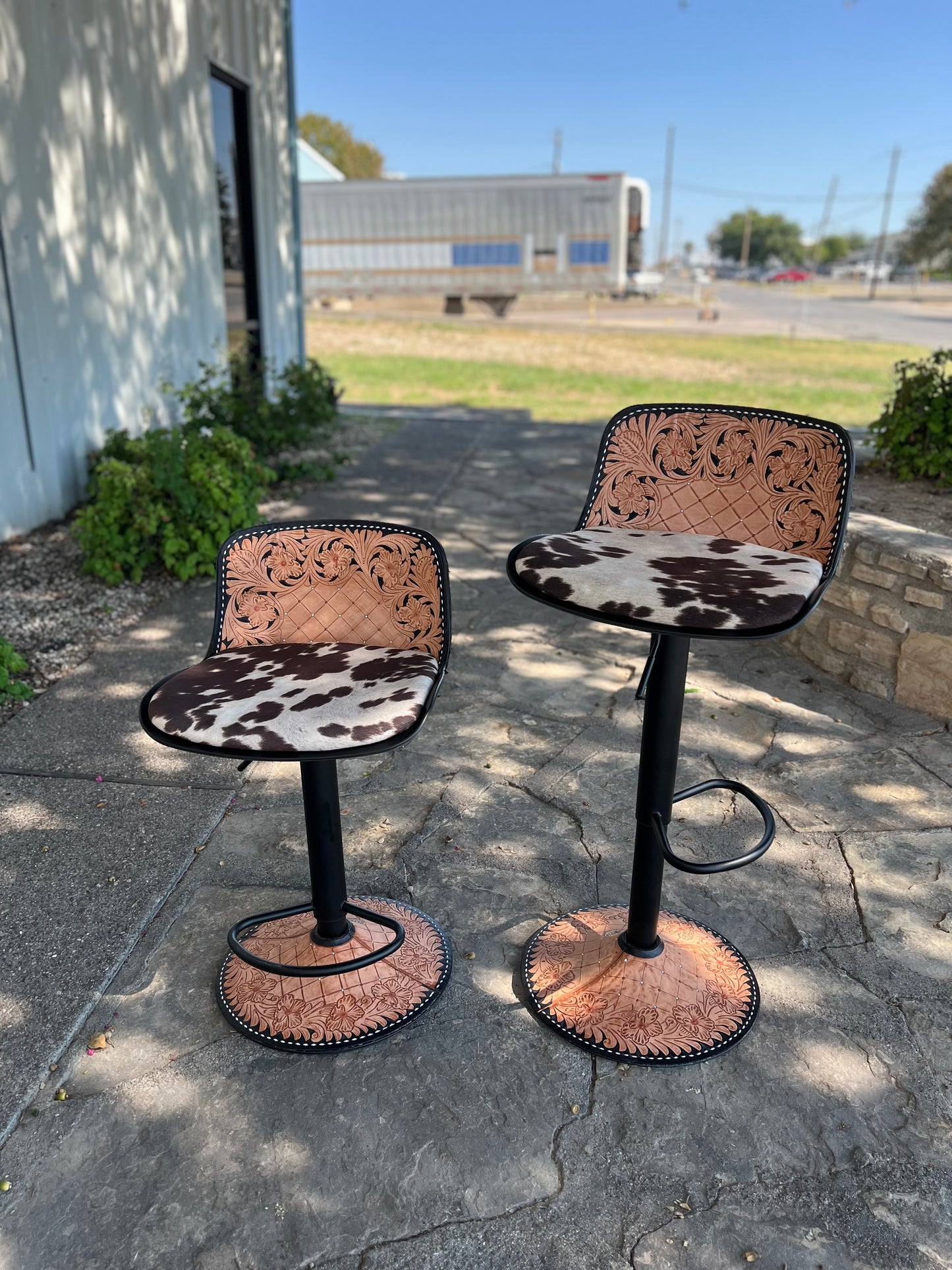 (PRE-ORDER) The Cowboy Saloon Bar Stools IN BLACK (Style #1)