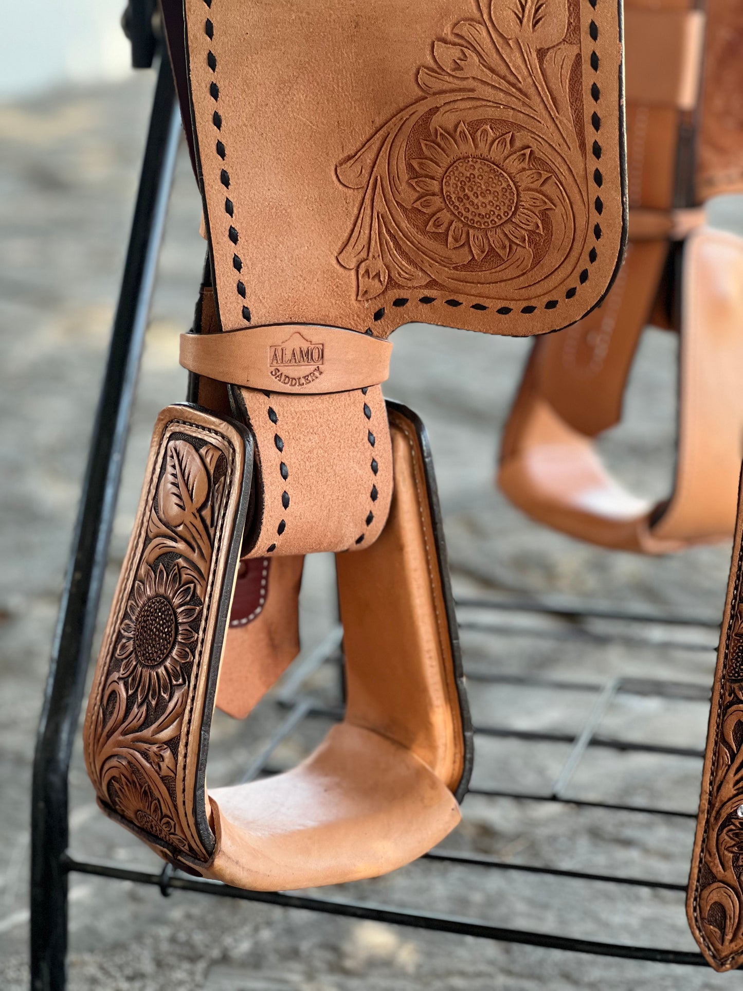 Sunflower with cow suede ALL-AROUND Saddle