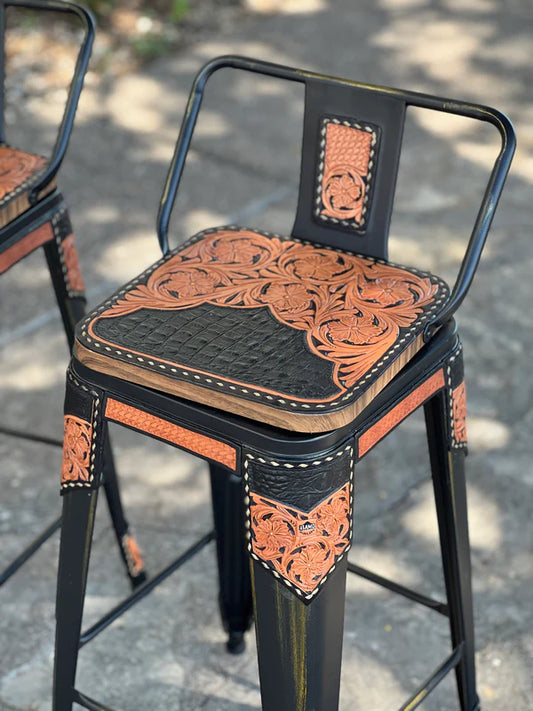 (SINGLE BAR STOOL) 30" Black Gator Bar stools w/ black short back bar stools