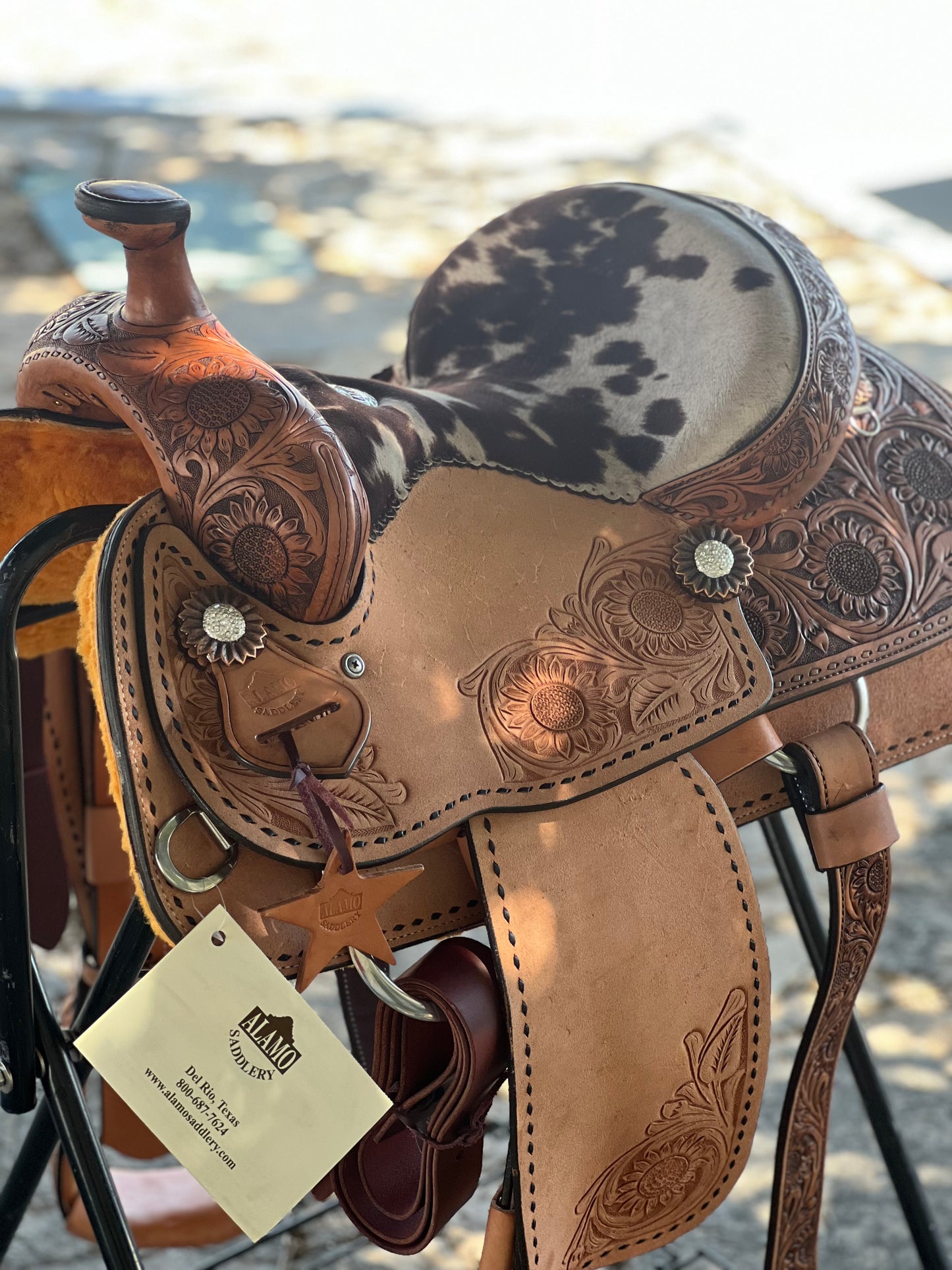 Sunflower with cow suede ALL-AROUND Saddle