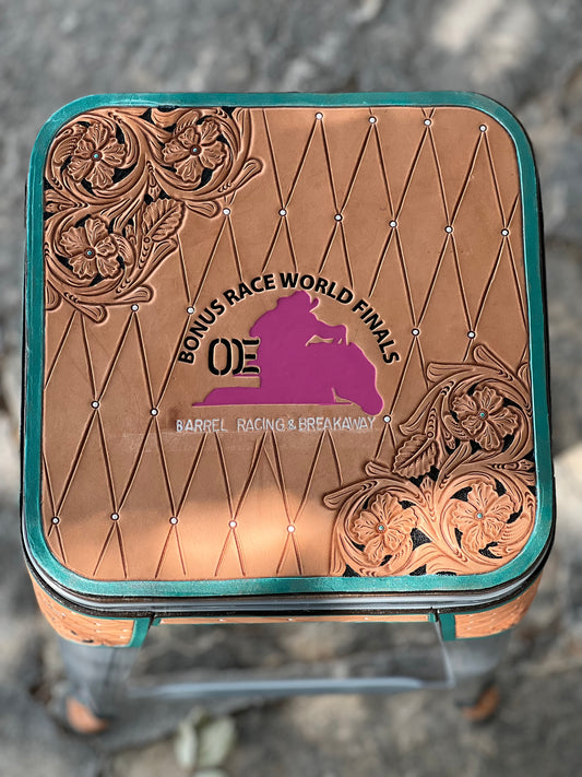 (PRE-ORDER) Quilted Bar stools