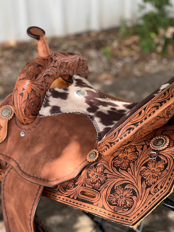 15" El pinto (Two-toned leather w/ Cheyanne roll) Barrel Saddle
